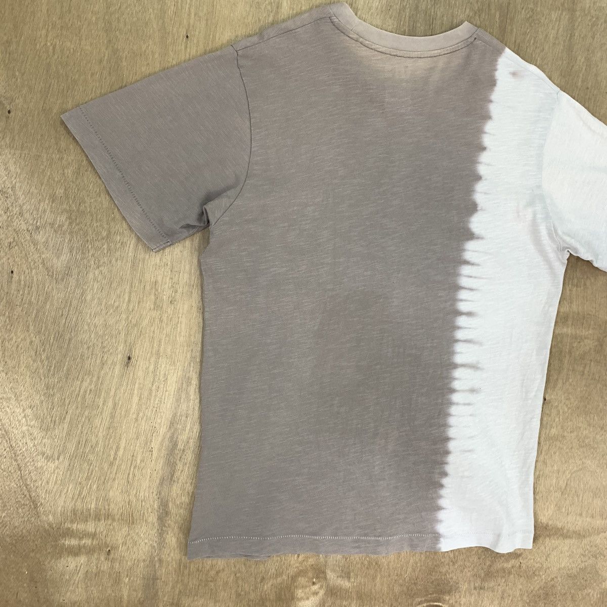 Japanese Brand × Uniqlo UNIQLO UT Tie Dye Japanese Font Art Souvenir Sukajan Tshirt Size US M / EU 48-50 / 2 - 12 Thumbnail