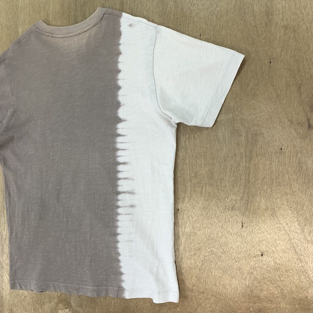 Japanese Brand × Uniqlo UNIQLO UT Tie Dye Japanese Font Art Souvenir Sukajan Tshirt Size US M / EU 48-50 / 2 - 13 Thumbnail