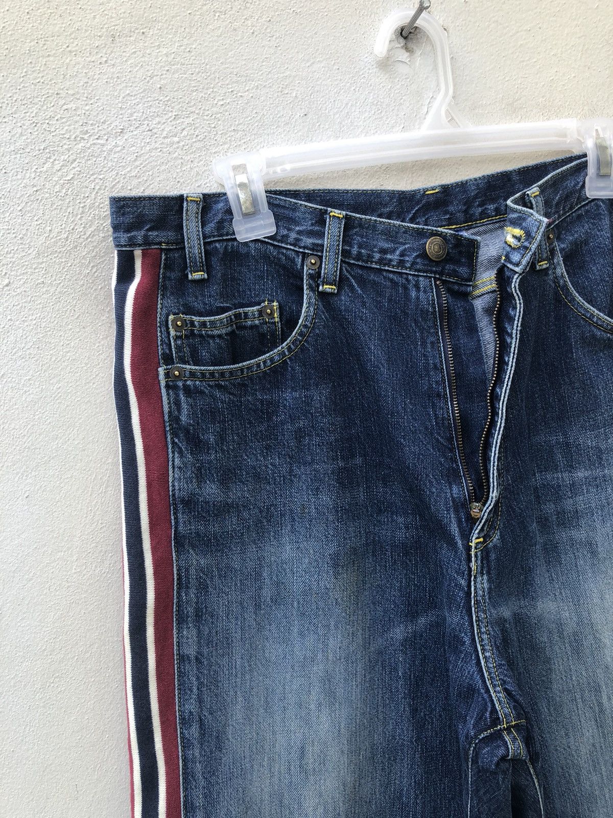 Swagger × Vintage Vintage Swagger Japan Side Striped Denim Hybrid Jeans Size US 32 / EU 48 - 8 Thumbnail