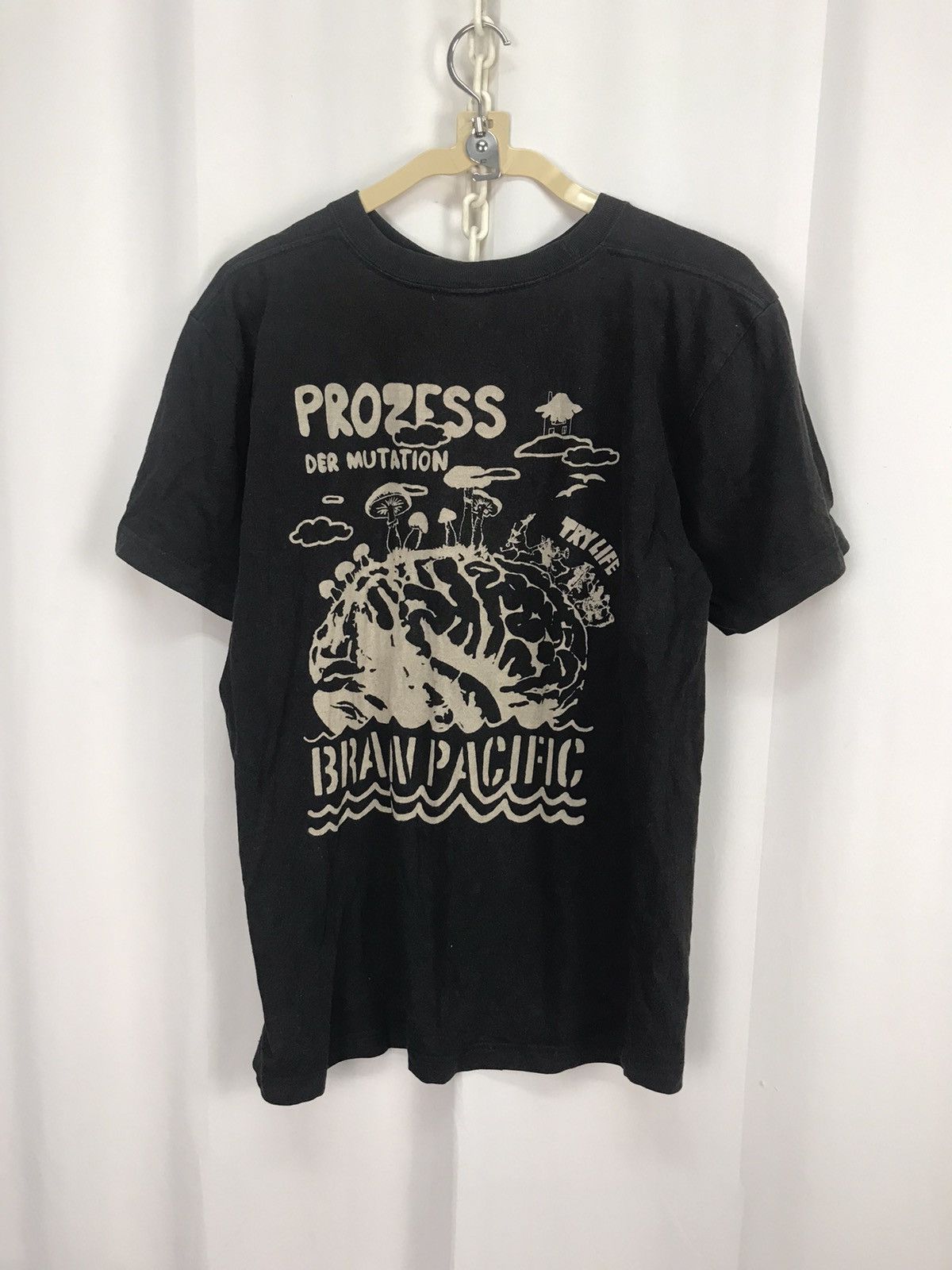 Japanese Brand “Your brain all right “ printed tshirt by graniph Size US M / EU 48-50 / 2 - 9 Thumbnail