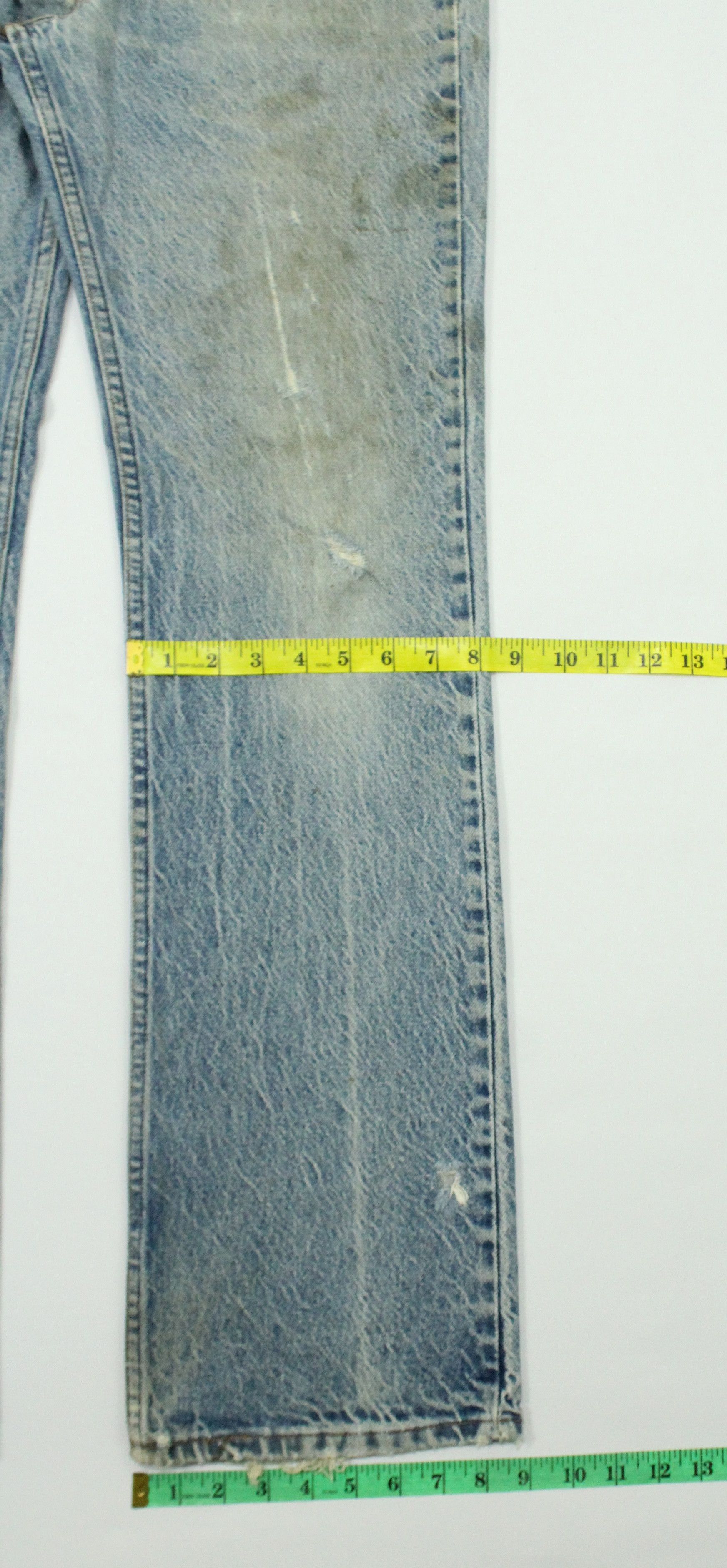 Levi's Distressed Stain Vintage 1993 LEVIS Jeans 517 Flared Bootcut Size US 33 - 24 Thumbnail