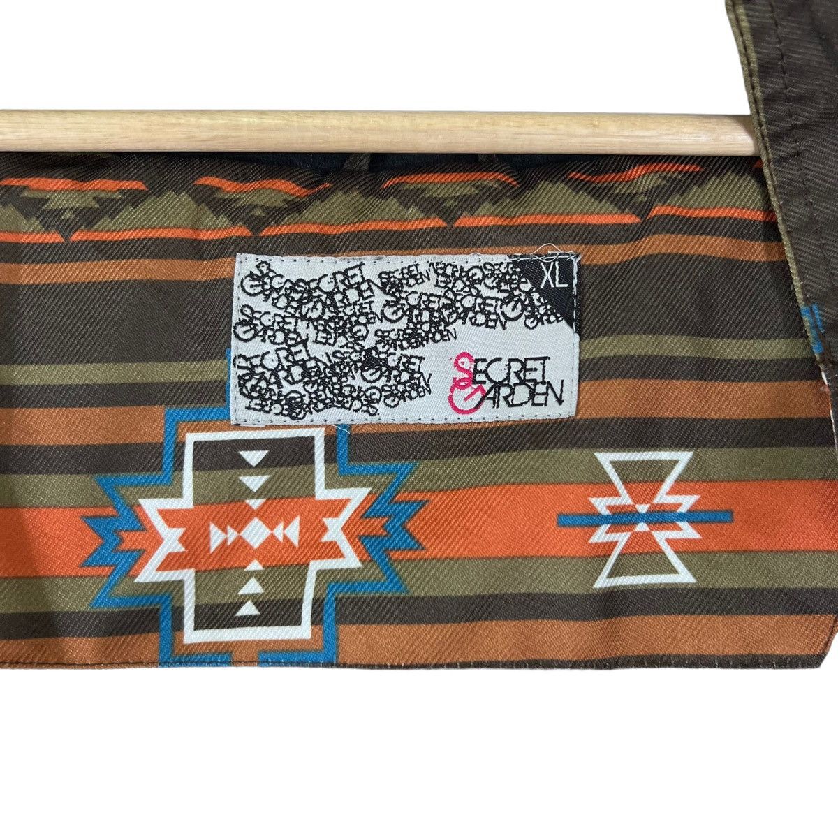 Japanese Brand VINTAGE AZTEC NAVAJO DESIGN SKI SURVIVAL JACKET SECRET JAPAN Size US M / EU 48-50 / 2 - 10 Thumbnail