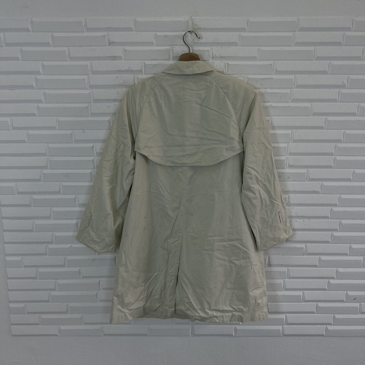 Burberry VINTAGE BURBERRYS BIG LOGO TRENCH COAT JACKET NOVA CHECK Size US M / EU 48-50 / 2 - 7 Thumbnail