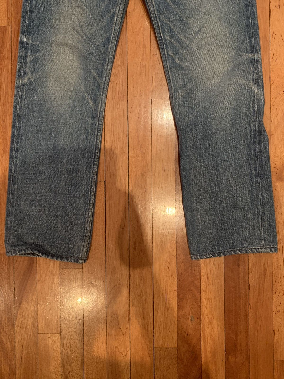 Celine × Hedi Slimane FW19 Regular Jeans in Union Wash Denim High Waist Selvedge Size US 27 - 10 Thumbnail