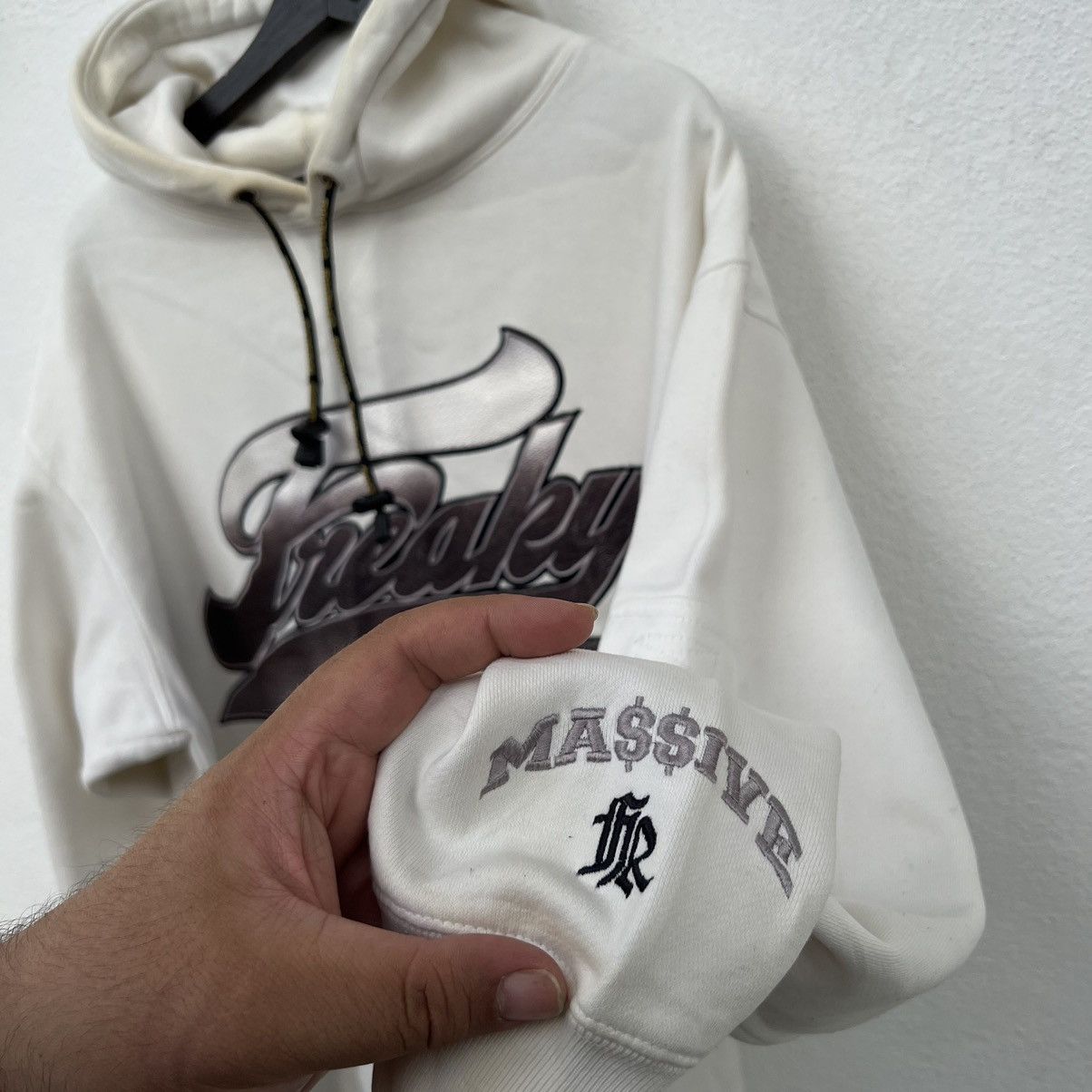 Japanese Brand RARE FREAKY HOODIE BIG LOGO SKATEBOARD STYLE WEAR Size US L / EU 52-54 / 3 - 6 Thumbnail