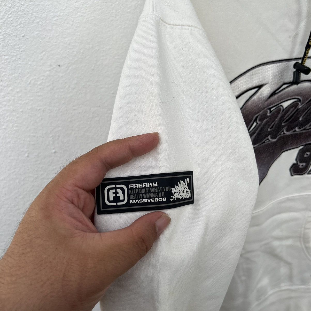 Japanese Brand RARE FREAKY HOODIE BIG LOGO SKATEBOARD STYLE WEAR Size US L / EU 52-54 / 3 - 4 Thumbnail