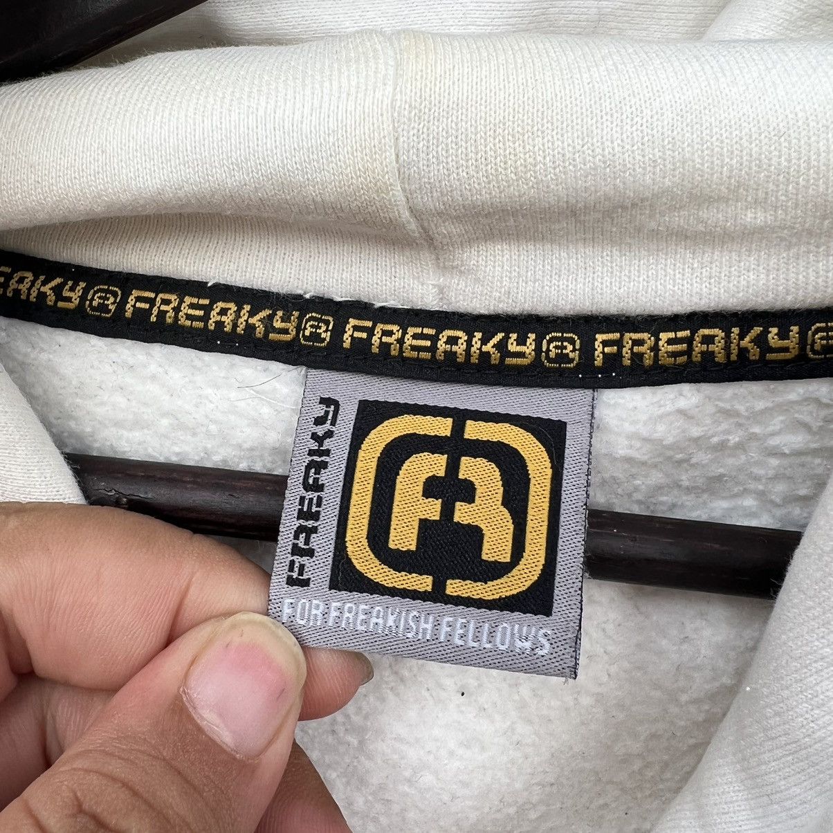 Japanese Brand RARE FREAKY HOODIE BIG LOGO SKATEBOARD STYLE WEAR Size US L / EU 52-54 / 3 - 9 Thumbnail