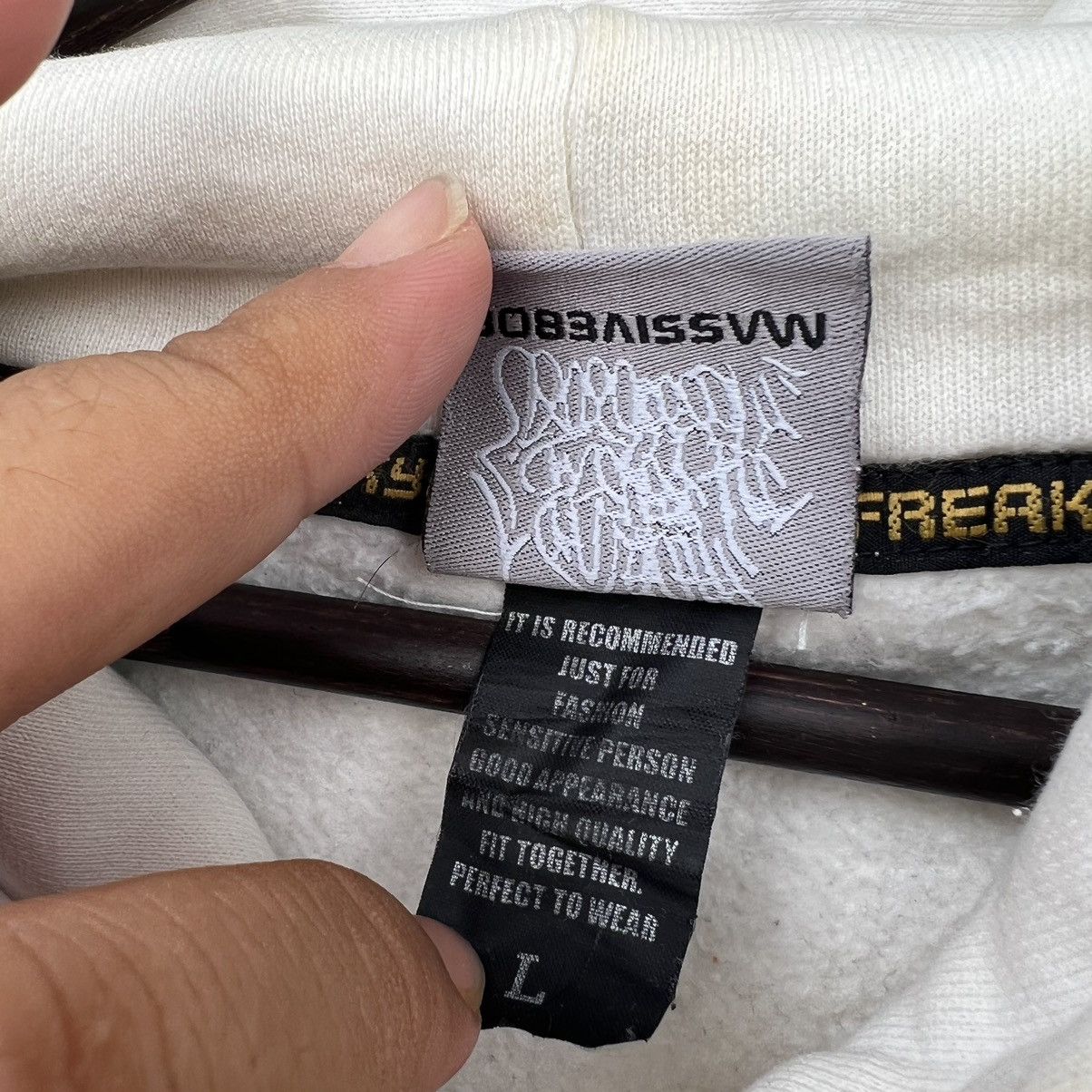 Japanese Brand RARE FREAKY HOODIE BIG LOGO SKATEBOARD STYLE WEAR Size US L / EU 52-54 / 3 - 10 Thumbnail