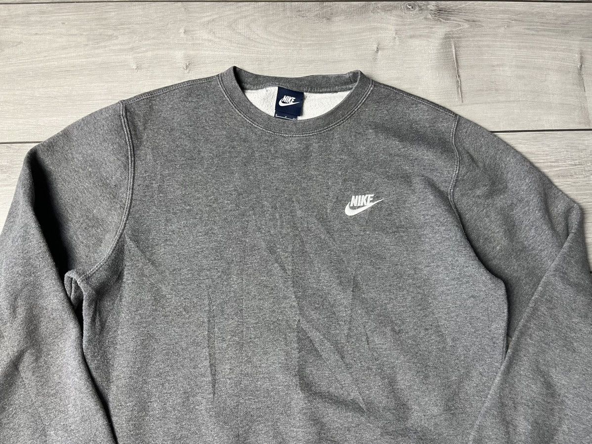 Nike Nike sweatshirt small logo size Small Size US S / EU 44-46 / 1 - 3 Thumbnail