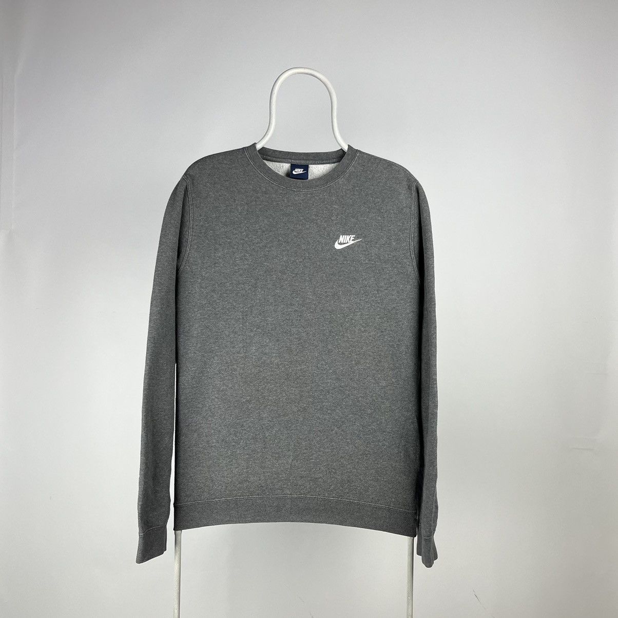 Nike Nike sweatshirt small logo size Small Size US S / EU 44-46 / 1 - 1 Thumbnail