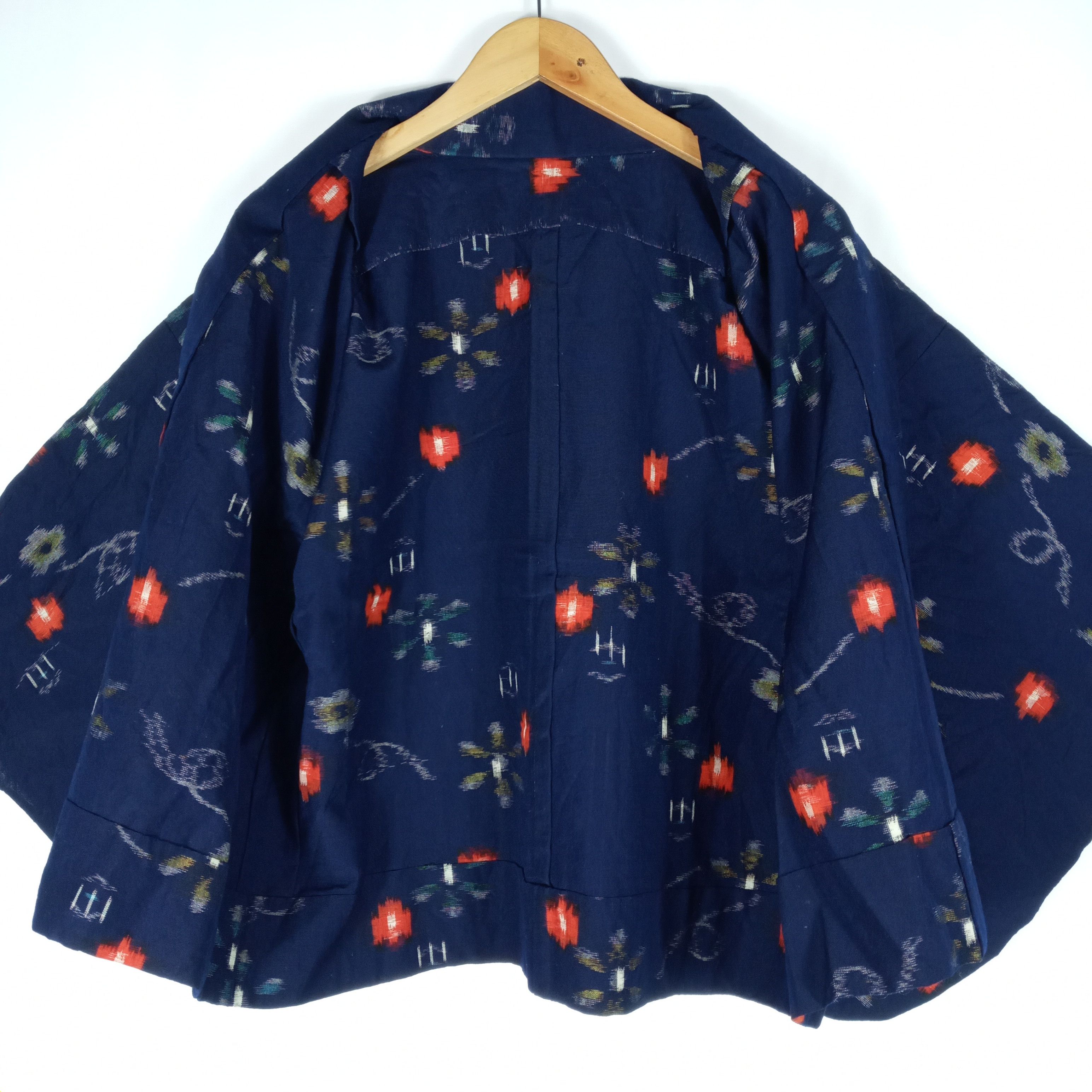 Japanese Brand × Vintage Rare Japanese Kimono Flower Fullprint Cropped Capes Design Size US M / EU 48-50 / 2 - 6 Thumbnail