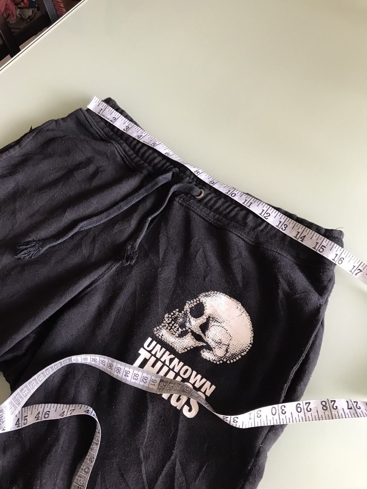 Japanese Brand Nice❗️Stooge & Co Skull Logo Short Sweatpants Size US 35 - 14 Thumbnail