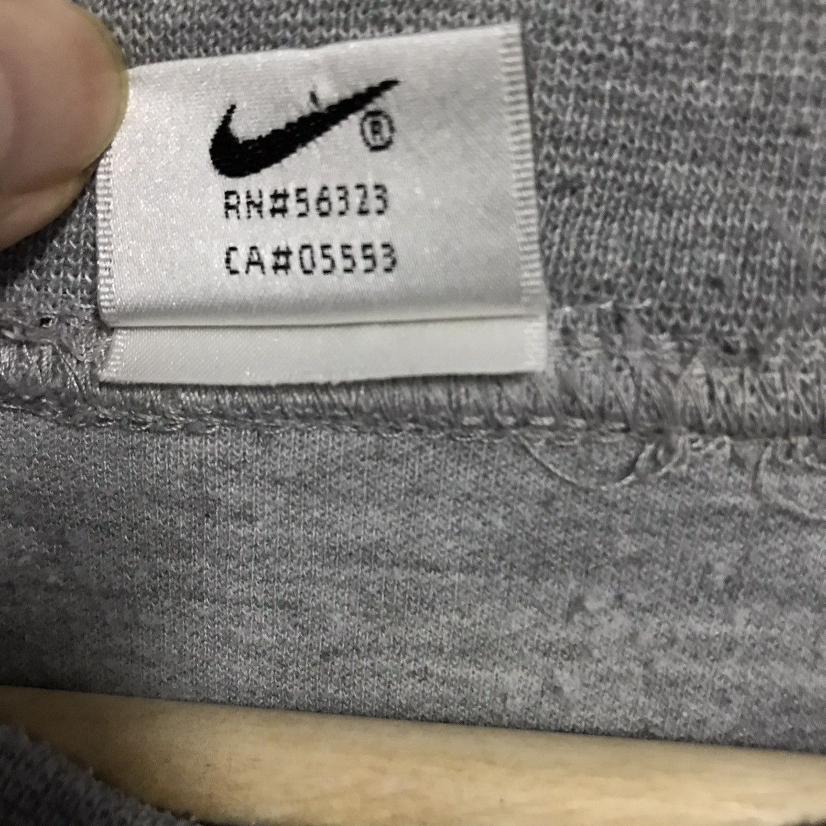 Nike Vintage Nike Sweatshirt Spellout Big Logo Pullover Sweater Size US L / EU 52-54 / 3 - 4 Thumbnail