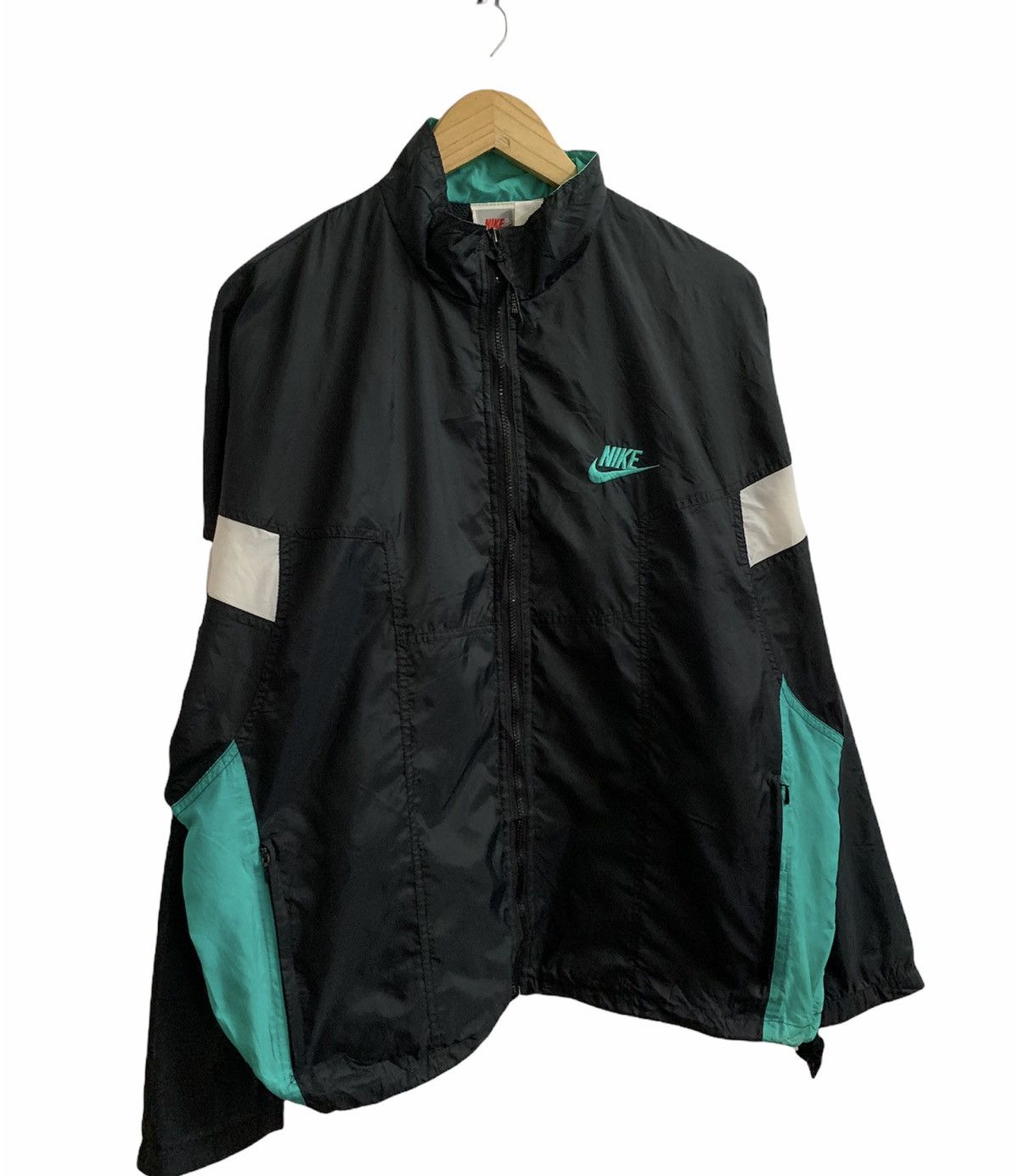 Nike Vintage 90s Nike Colour Block Windbreaker Light Jacket Size US L / EU 52-54 / 3 - 3 Thumbnail