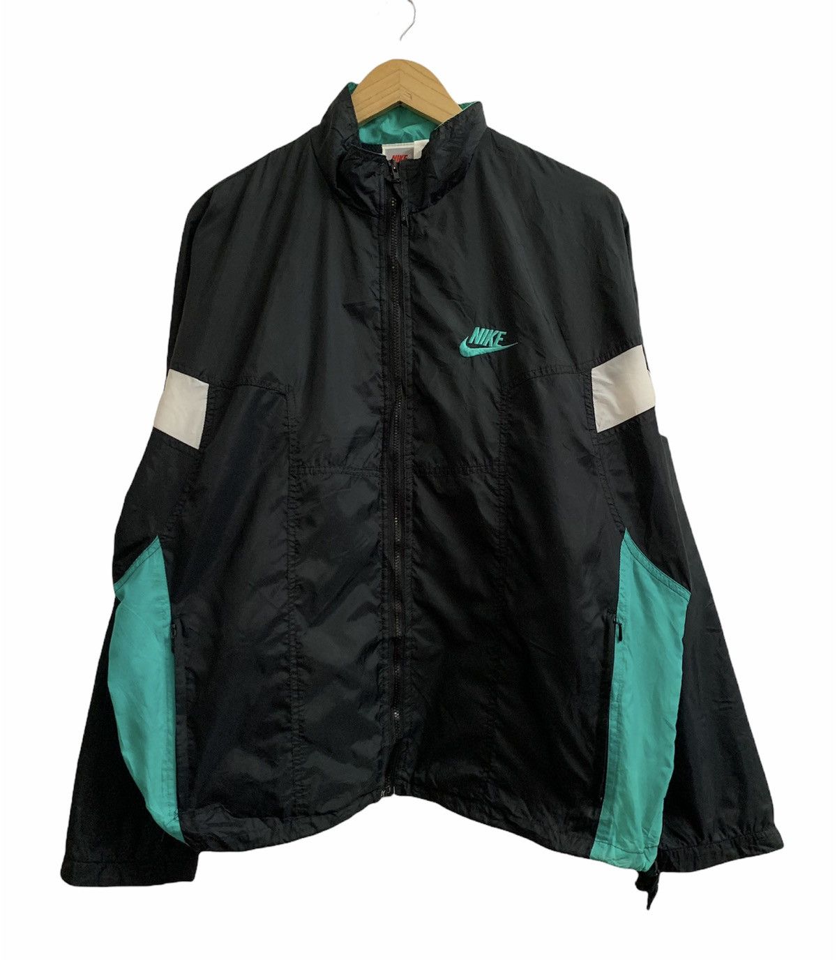 Nike Vintage 90s Nike Colour Block Windbreaker Light Jacket Size US L / EU 52-54 / 3 - 1 Thumbnail