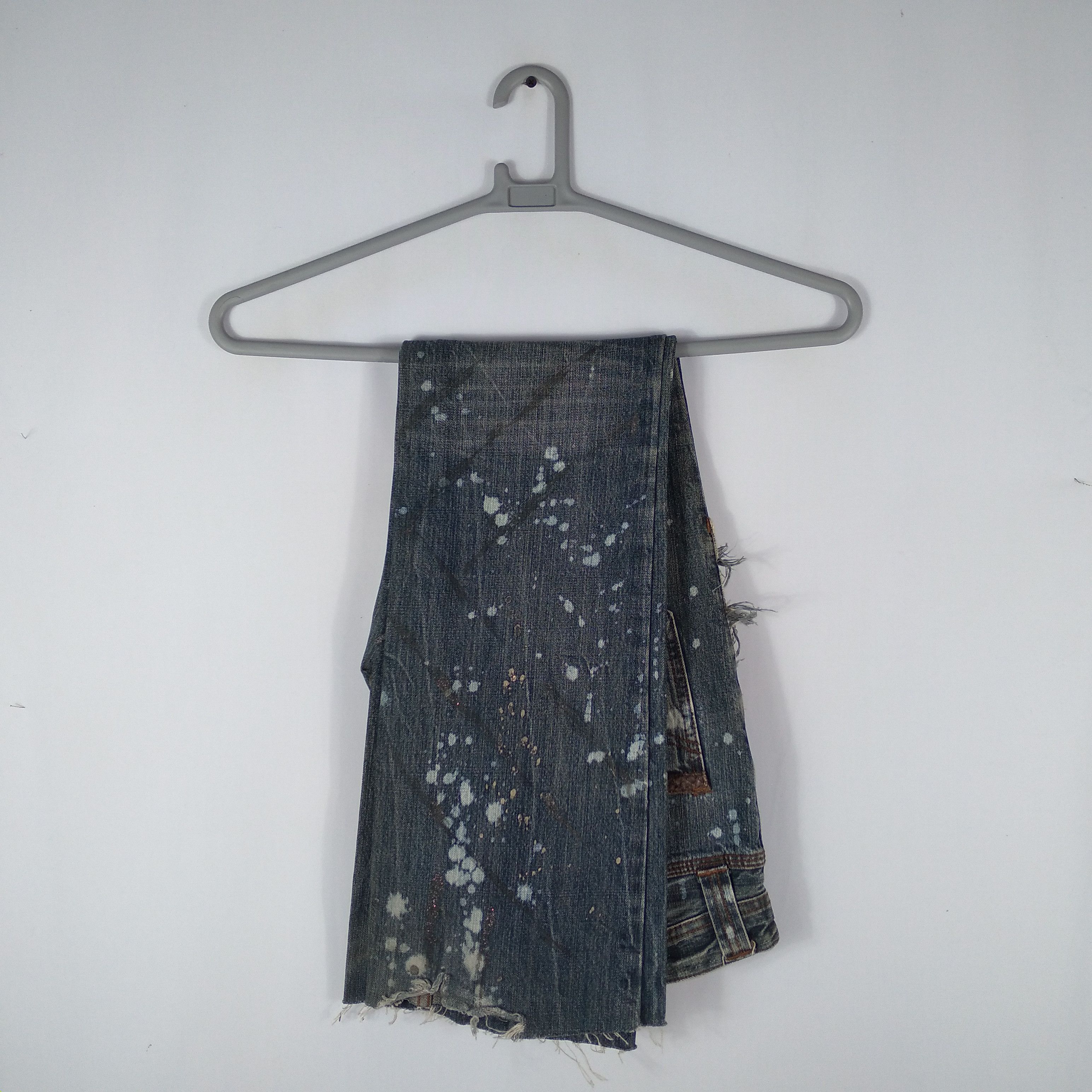 image of Splash Paint Distressed Denim Jeans in Blue Wash, Men's (Size 32)