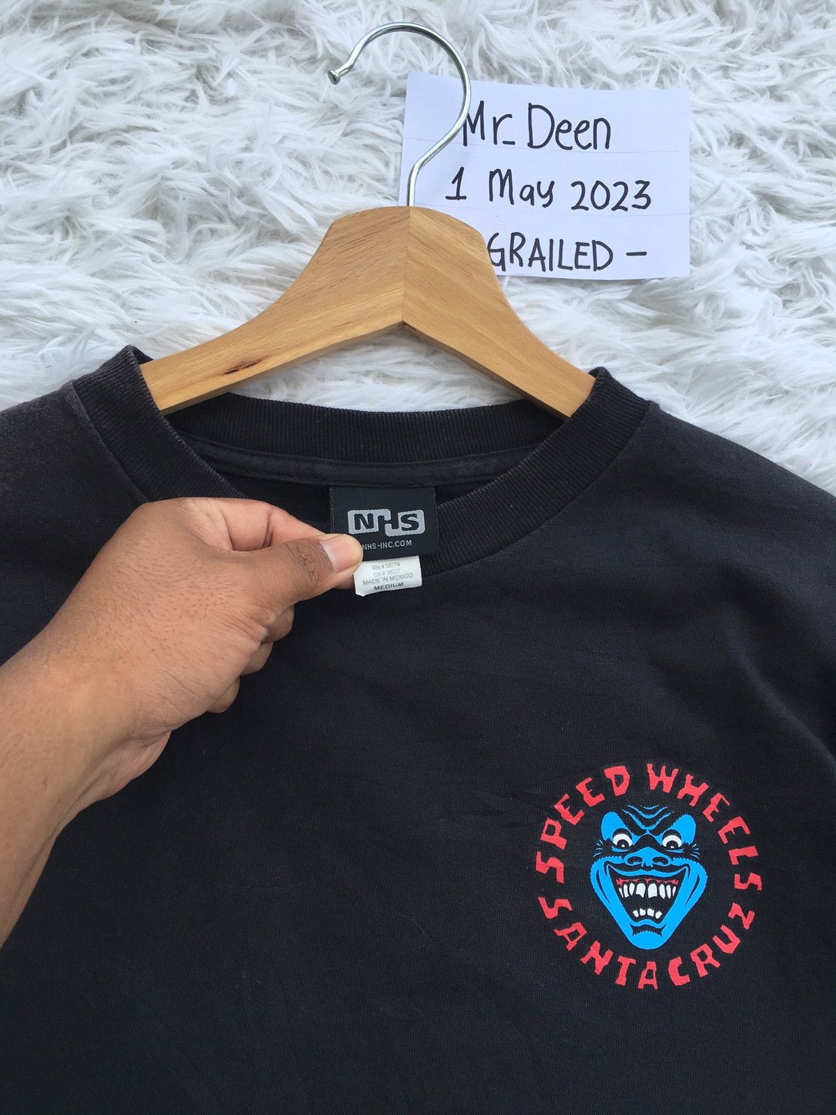Santa Cruz Skateboards Vintage Santa Cruz Skateboard Speed Wheels Tshirt Size US M / EU 48-50 / 2 - 13 Thumbnail