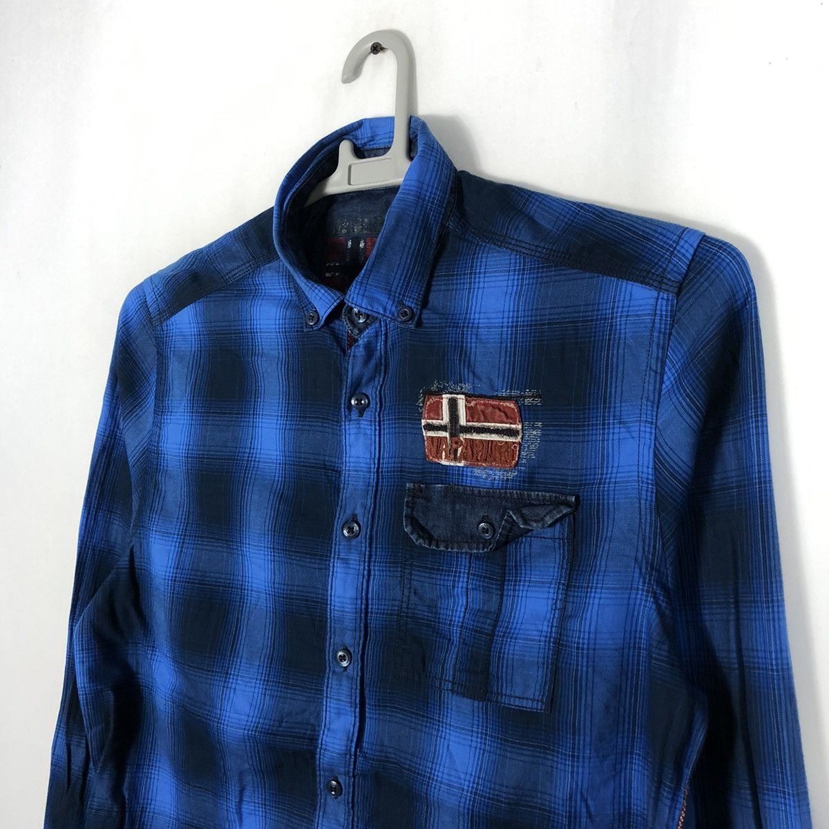 Napapijri × Vintage 🔥Hyped🔥Napajiri Heritage Classic Chekerd Buttons Shirts Size US M / EU 48-50 / 2 - 6 Thumbnail