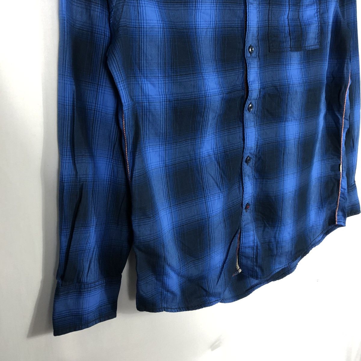 Napapijri × Vintage 🔥Hyped🔥Napajiri Heritage Classic Chekerd Buttons Shirts Size US M / EU 48-50 / 2 - 9 Thumbnail