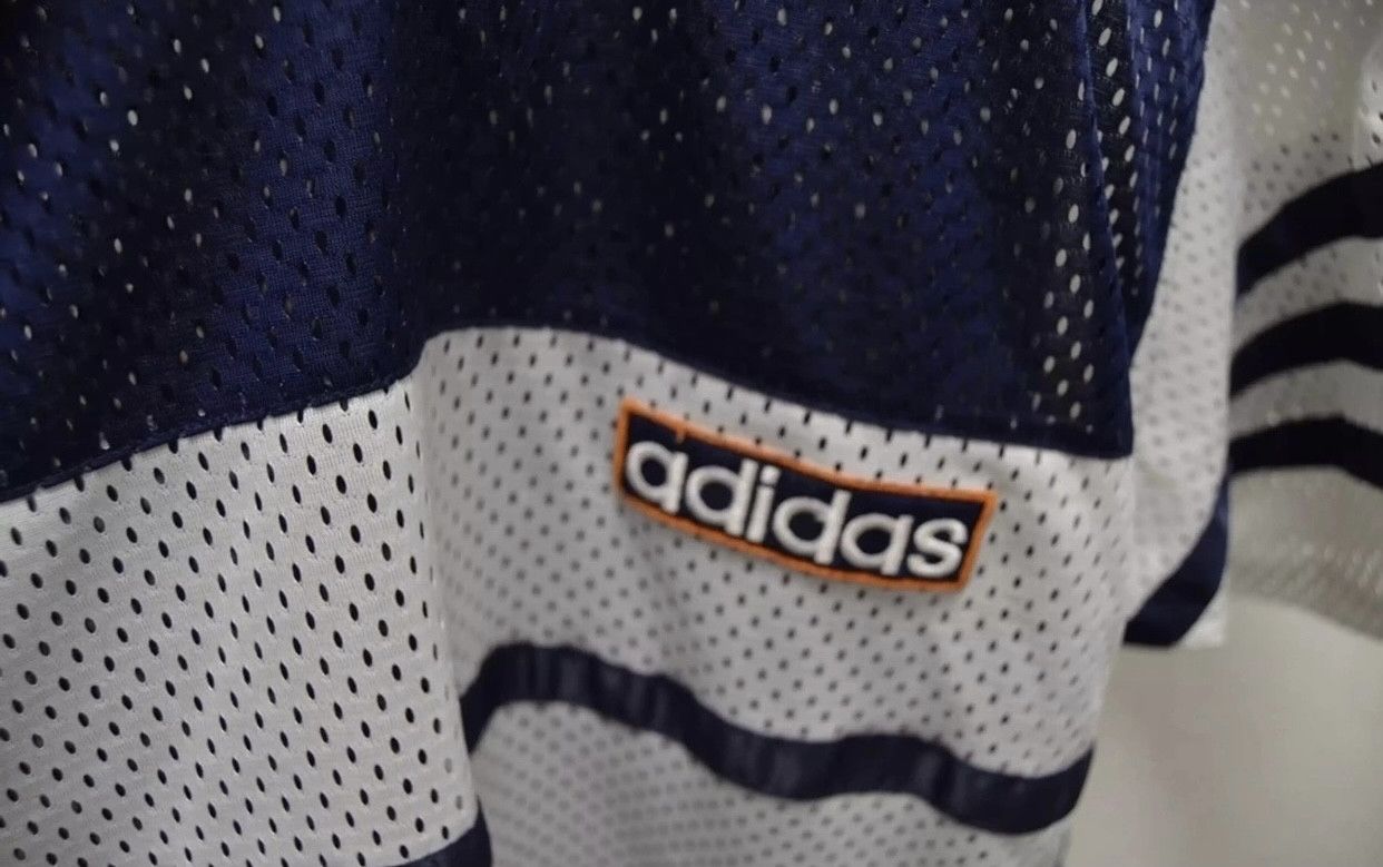 Vintage Adidas original big logo vintage t-shirt M sz Size US M / EU 48-50 / 2 - 8 Thumbnail