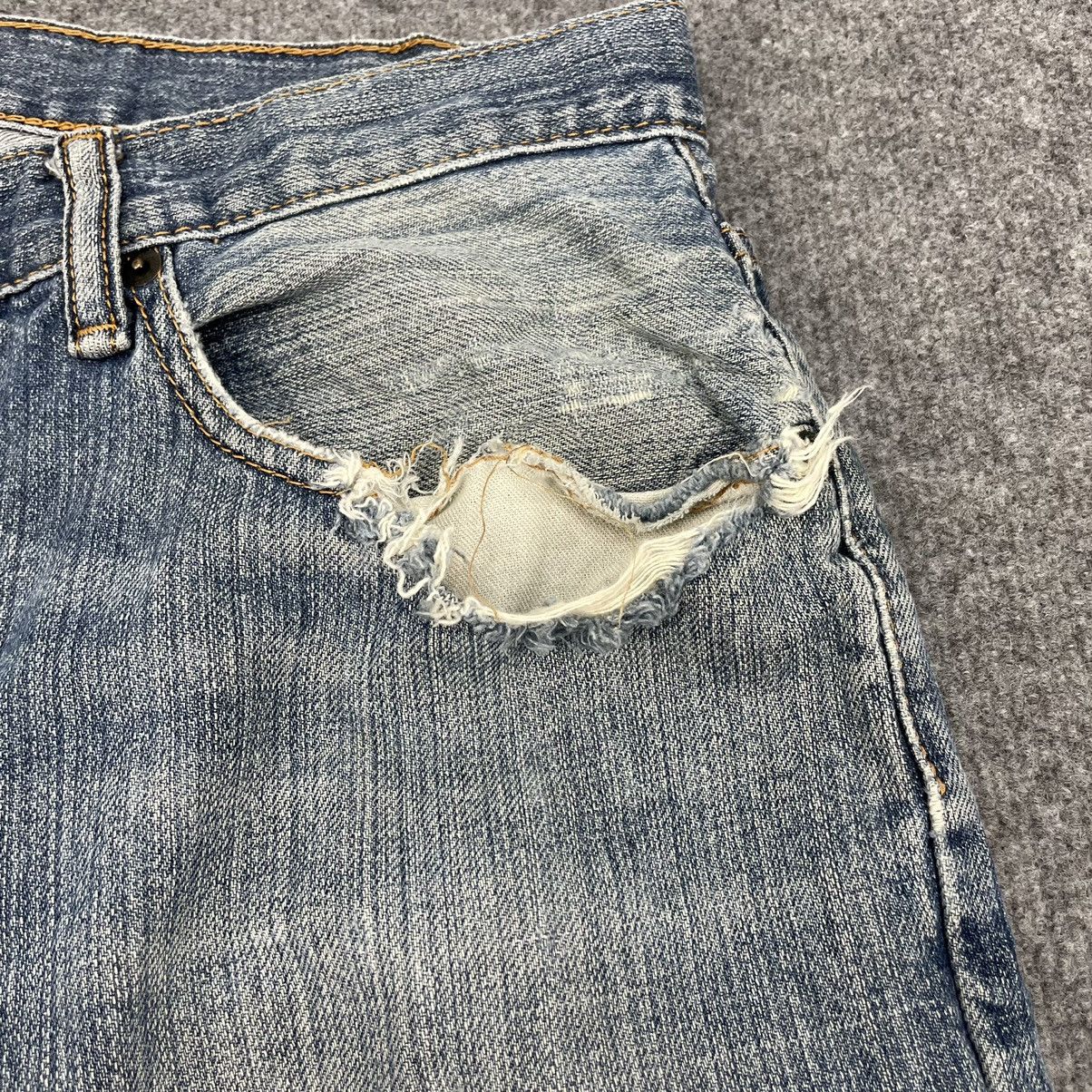 Levi's × Vintage Vintage Levi's 550 Distressed Faded Jeans -wc015 Size US 35 - 8 Thumbnail