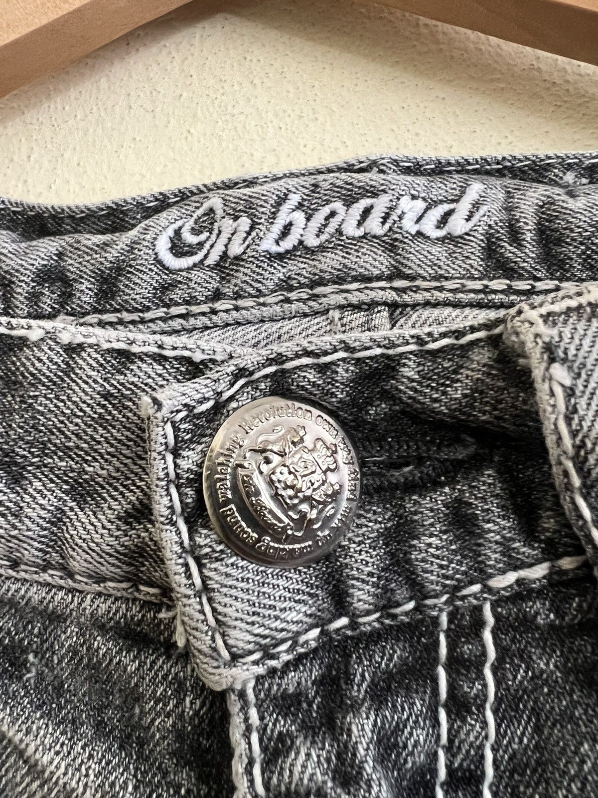 Vintage Vintage On Board Nice Distress Denim Jeans Size US 31 - 8 Thumbnail