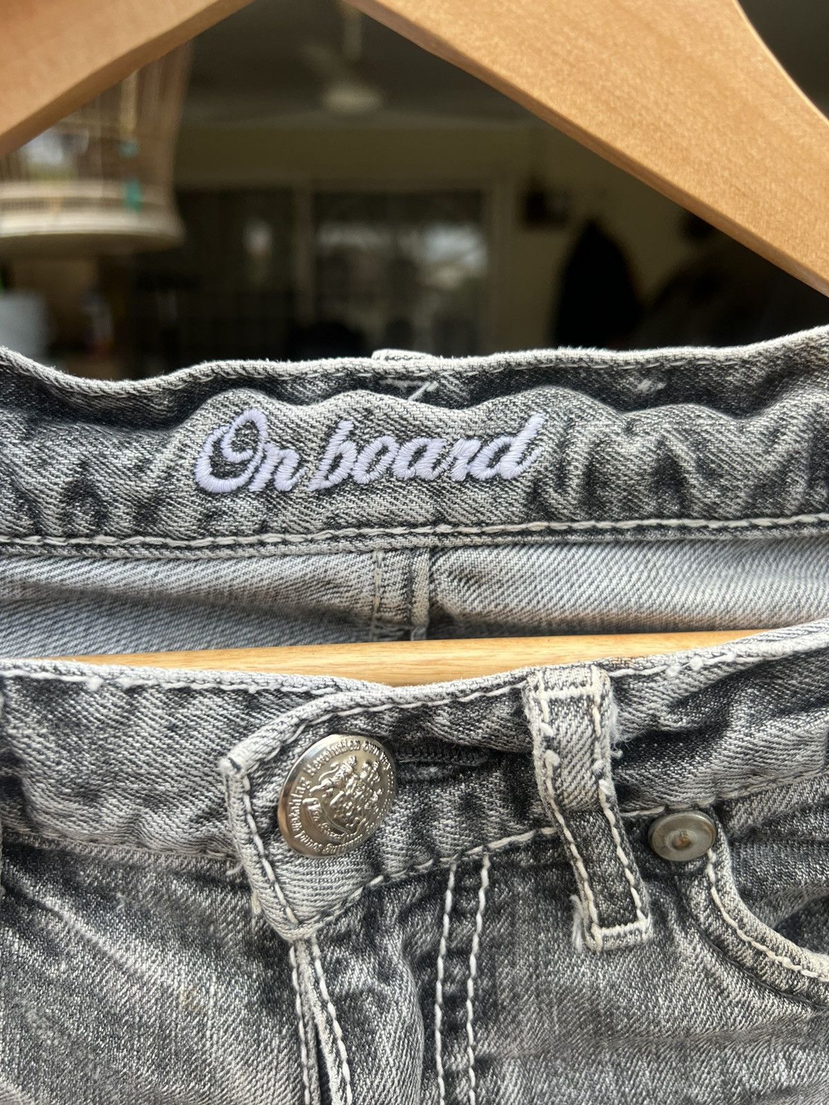 Vintage Vintage On Board Nice Distress Denim Jeans Size US 31 - 9 Thumbnail