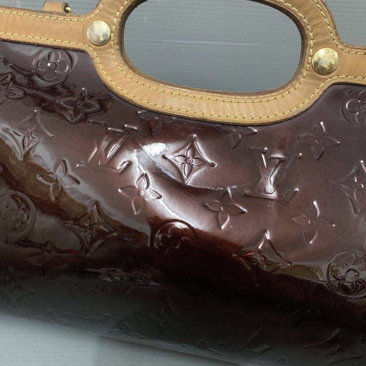 Louis Vuitton Louis Vuitton Vernis Leather Handbag Size ONE SIZE - 16 Thumbnail