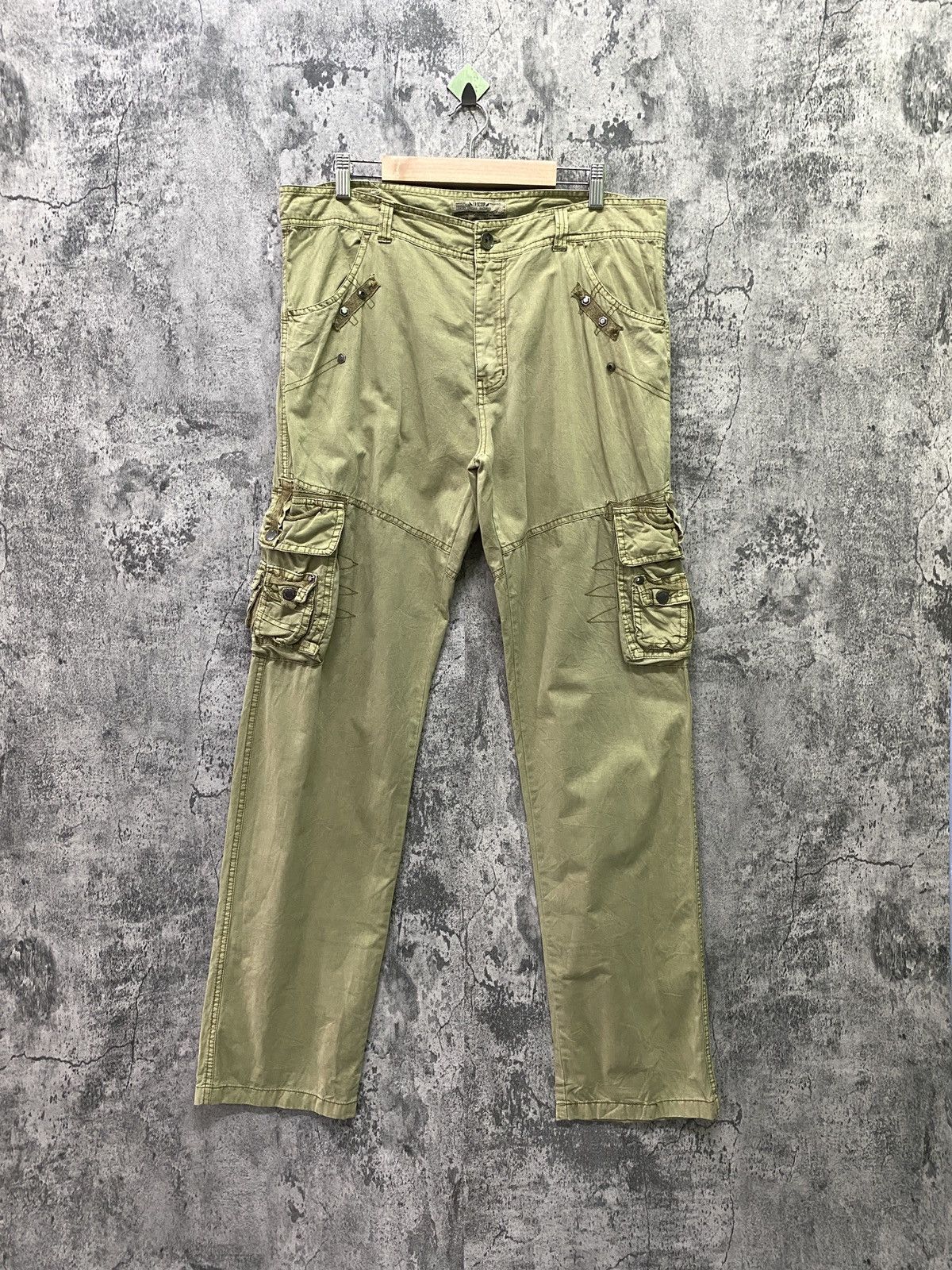 image of Lr Scoop Multipocket Cargo Light Pants in Green, Men's (Size 36)