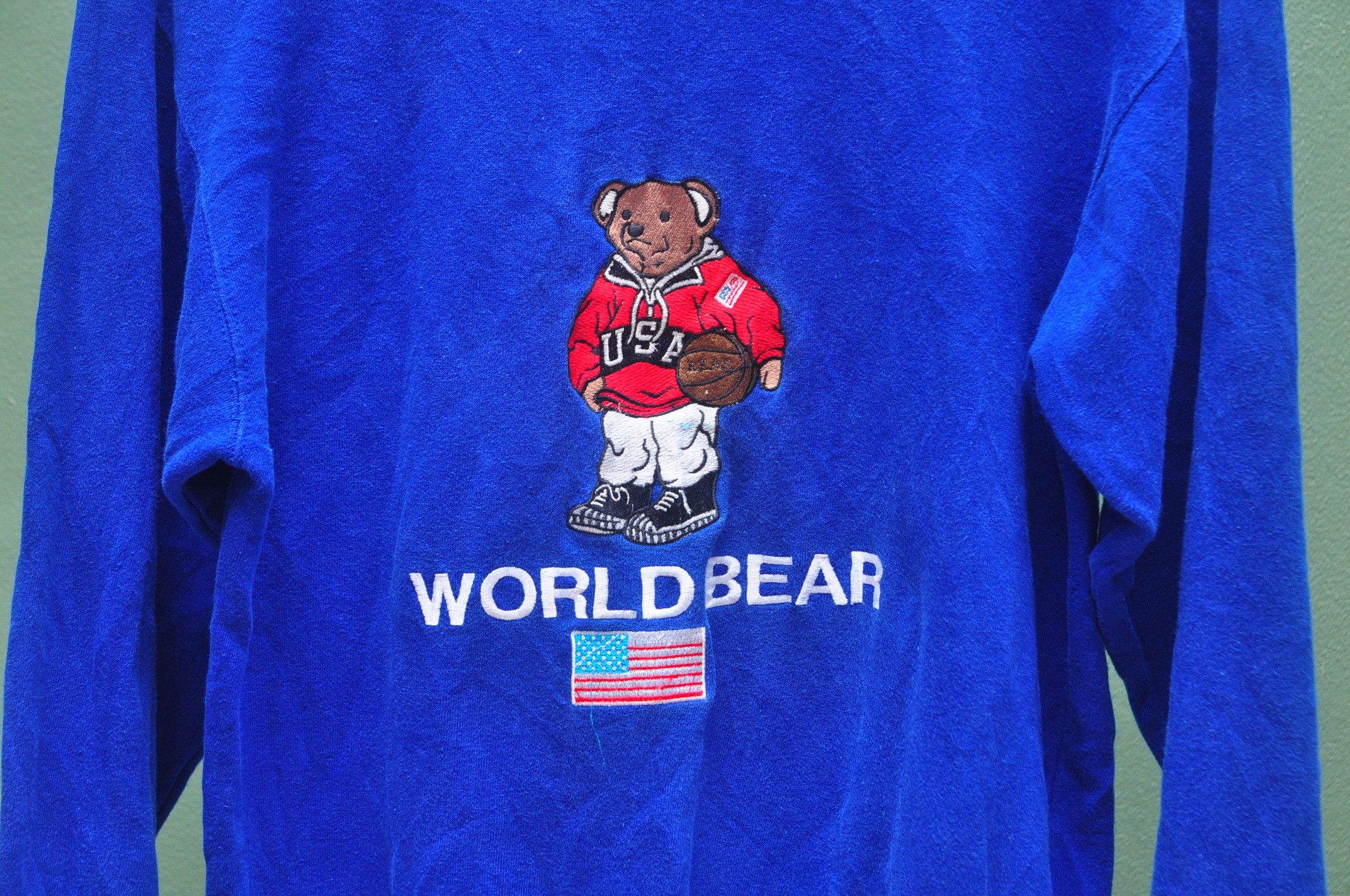 Designer × Japanese Brand × Vintage Vinatge World Bear Sweatshirt Designer Fashion Style Size US L / EU 52-54 / 3 - 3 Thumbnail