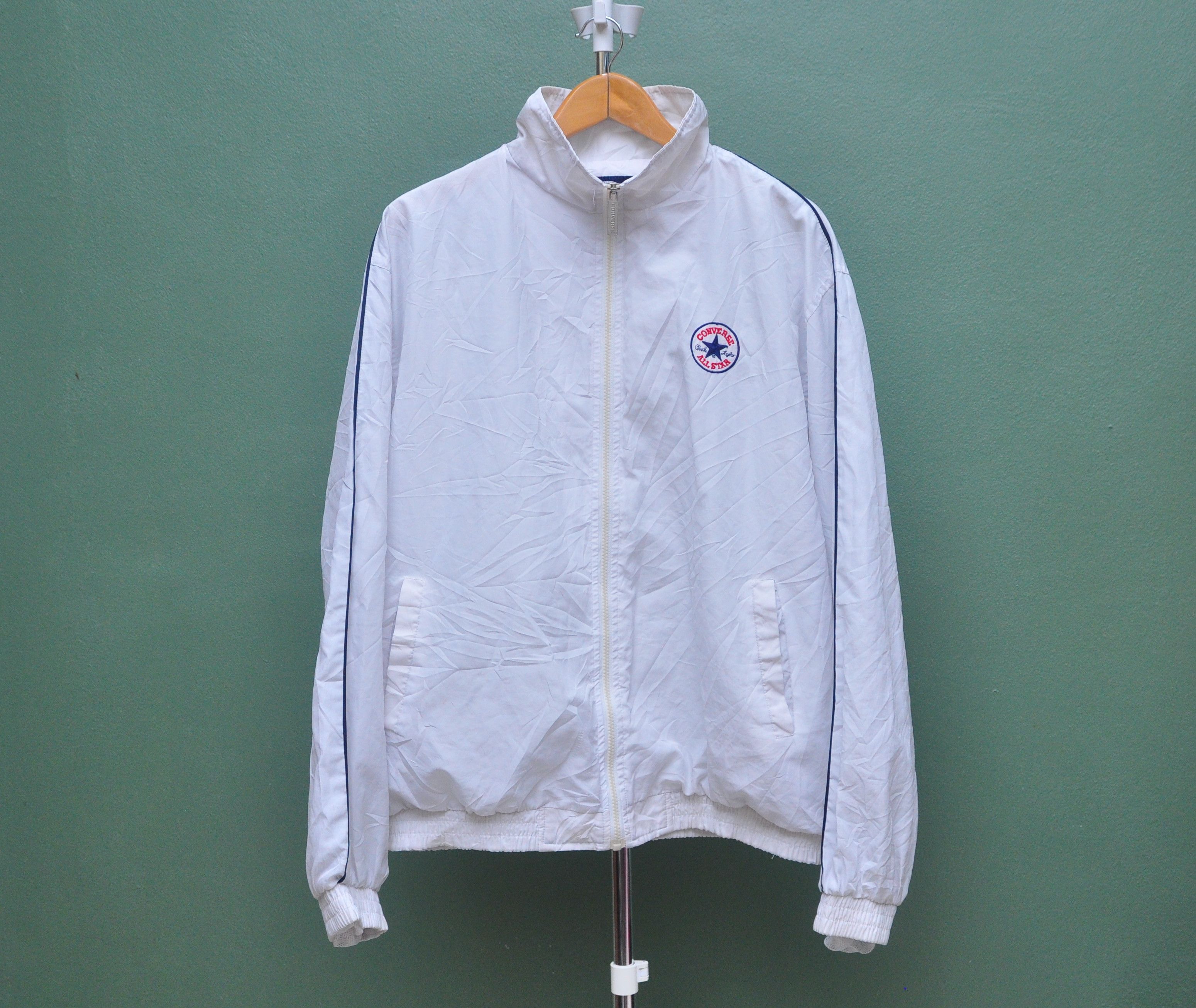 Converse × Japanese Brand × Vintage Vintage Converse White Windbreaker Sweater Size US XL / EU 56 / 4 - 2 Thumbnail