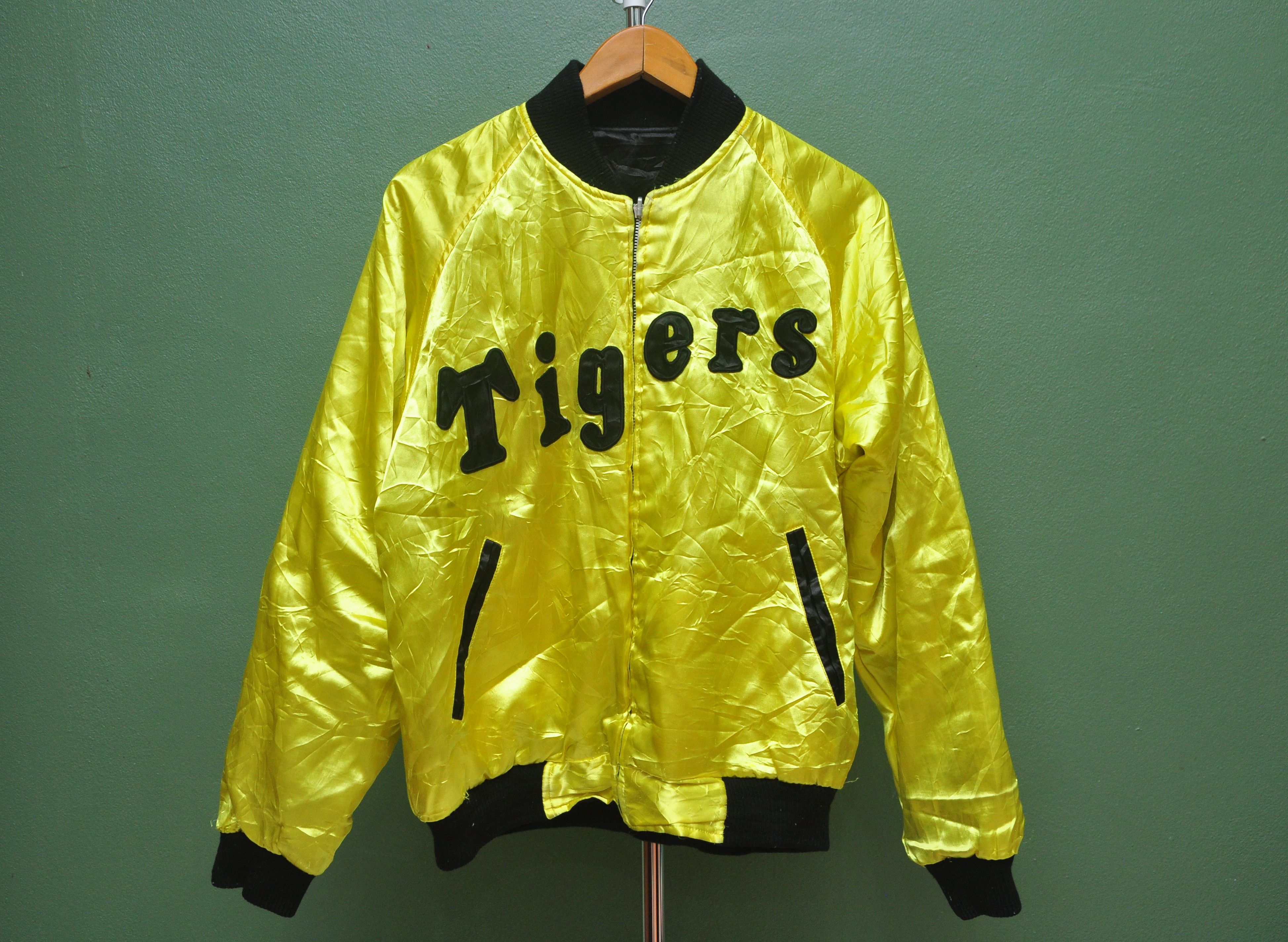 Japanese Brand × Vintage Hanshin Tigers Sukajan Sweater Travis Scott Fashion Style Size US L / EU 52-54 / 3 - 1 Thumbnail