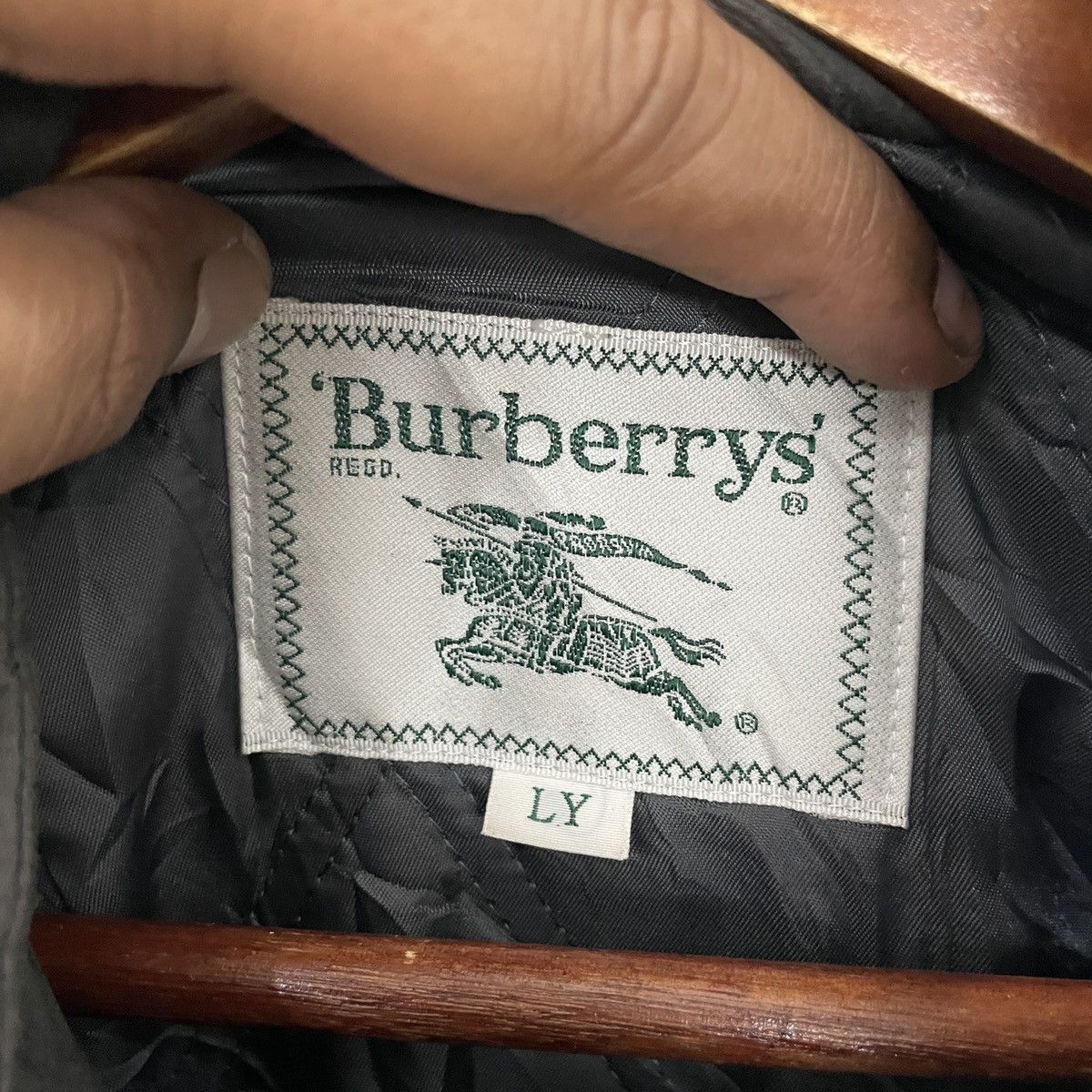 Burberry Vintage 90s Burberry’s Distressed Jacket Size US L / EU 52-54 / 3 - 5 Thumbnail