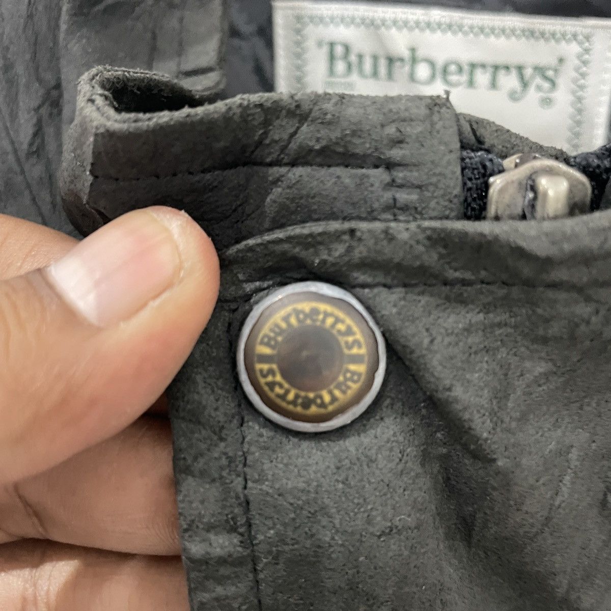 Burberry Vintage 90s Burberry’s Distressed Jacket Size US L / EU 52-54 / 3 - 6 Thumbnail