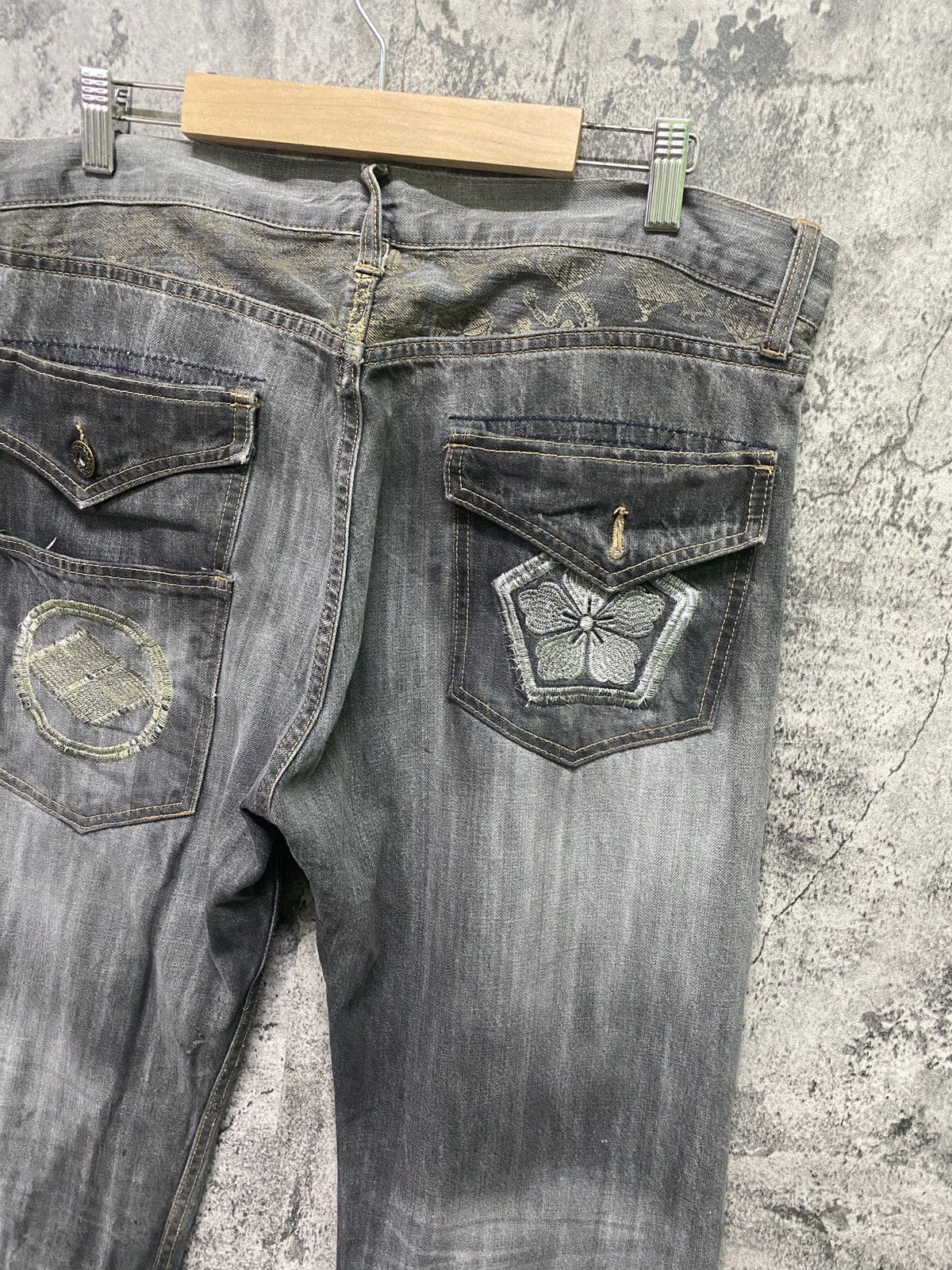 Art Comes First × Japanese Brand × Other JapanBrand Multipocket Embroidered Floral Motif Design Pant Size US 36 / EU 52 - 12 Thumbnail