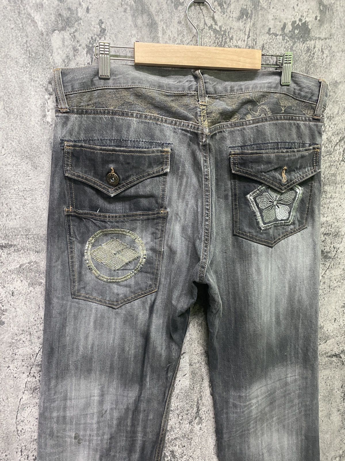 Art Comes First × Japanese Brand × Other JapanBrand Multipocket Embroidered Floral Motif Design Pant Size US 36 / EU 52 - 11 Thumbnail