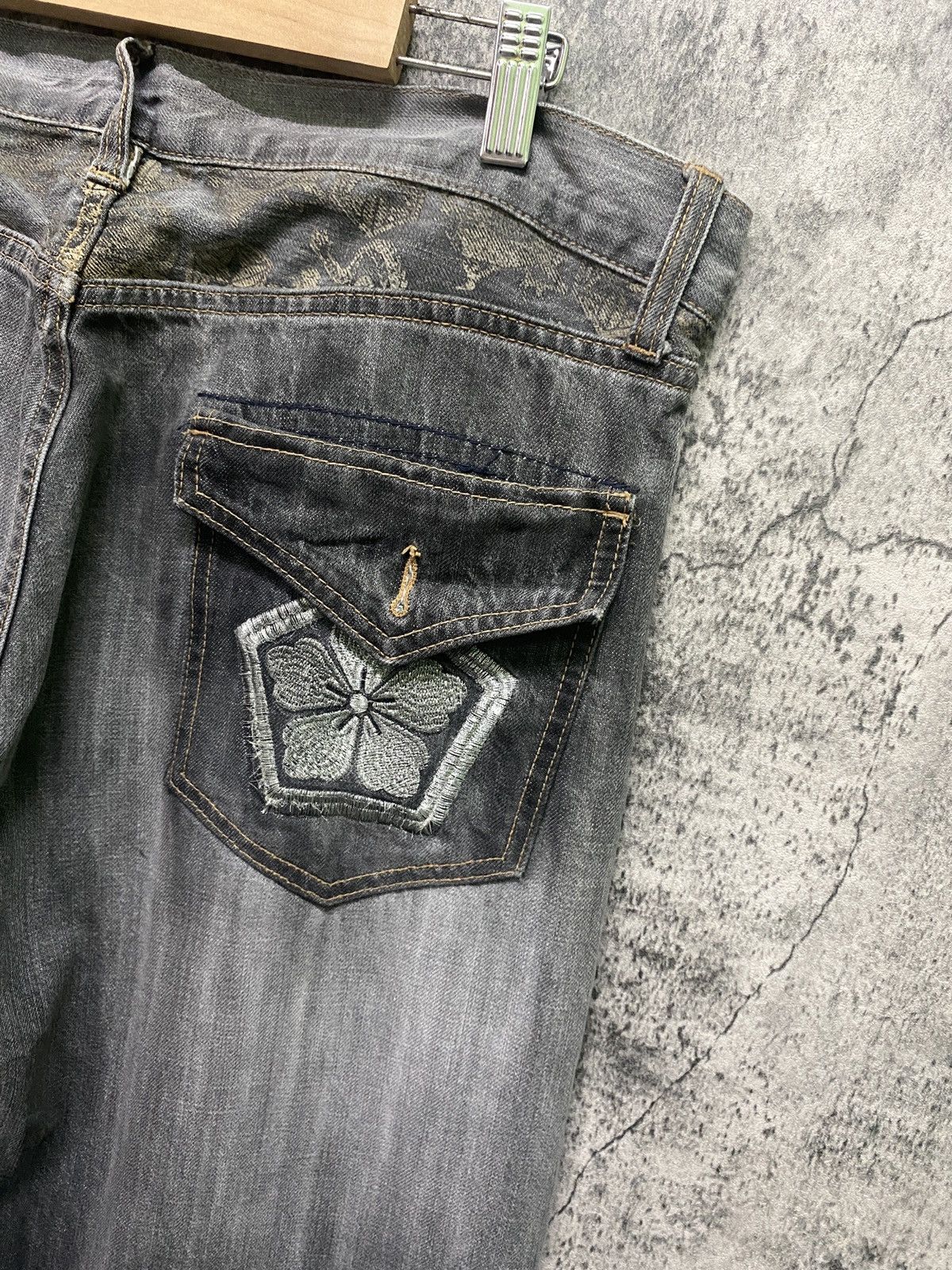 Art Comes First × Japanese Brand × Other JapanBrand Multipocket Embroidered Floral Motif Design Pant Size US 36 / EU 52 - 16 Thumbnail