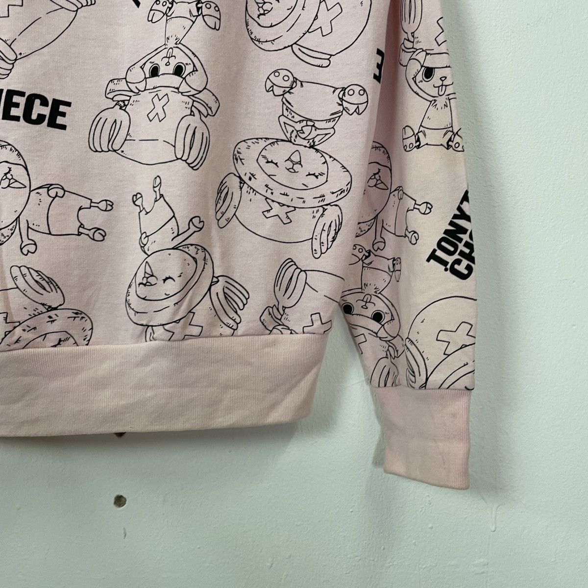 Anime Vintage One Piece Tony Chopper Hoodies Sweatshirt Size US M / EU 48-50 / 2 - 9 Thumbnail
