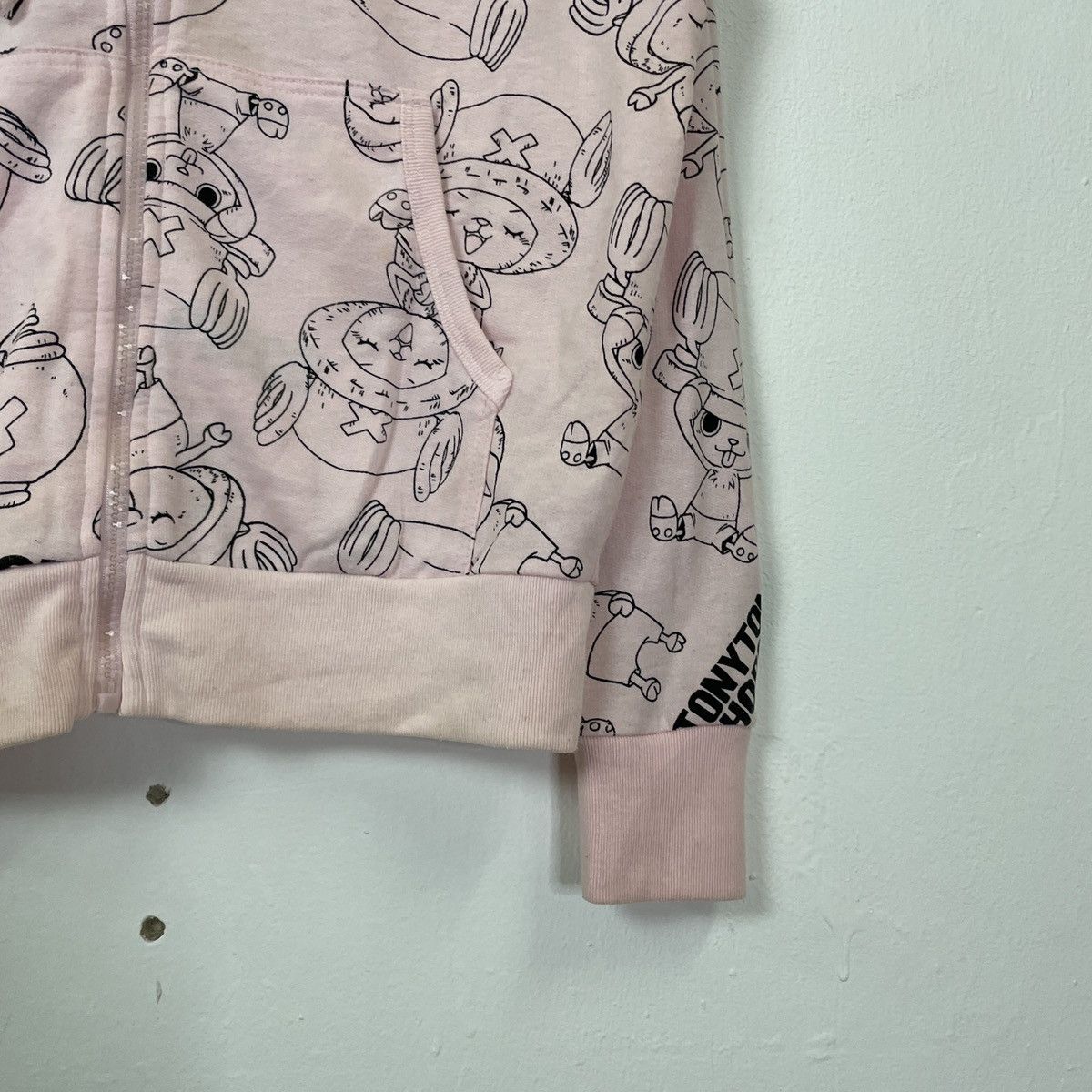 Anime Vintage One Piece Tony Chopper Hoodies Sweatshirt Size US M / EU 48-50 / 2 - 3 Thumbnail