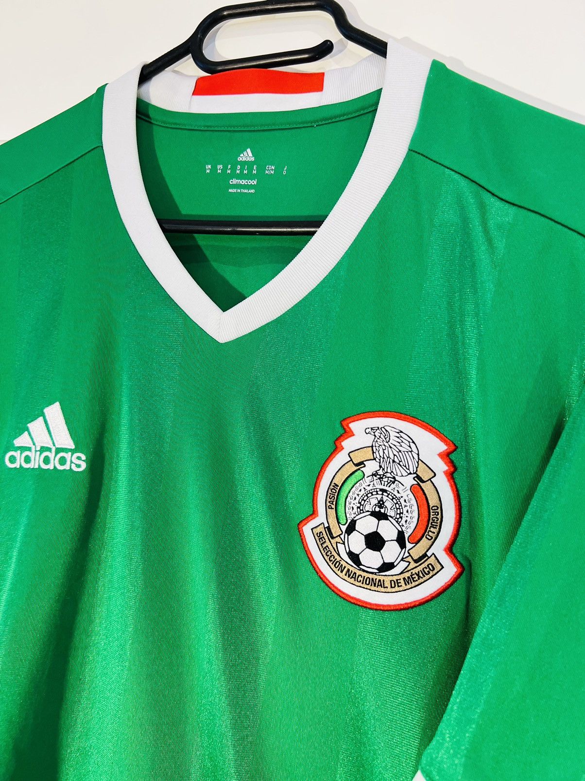 Adidas Mexico jersey Chichiarito jersey soccer retro mexico Size US M / EU 48-50 / 2 - 13 Thumbnail