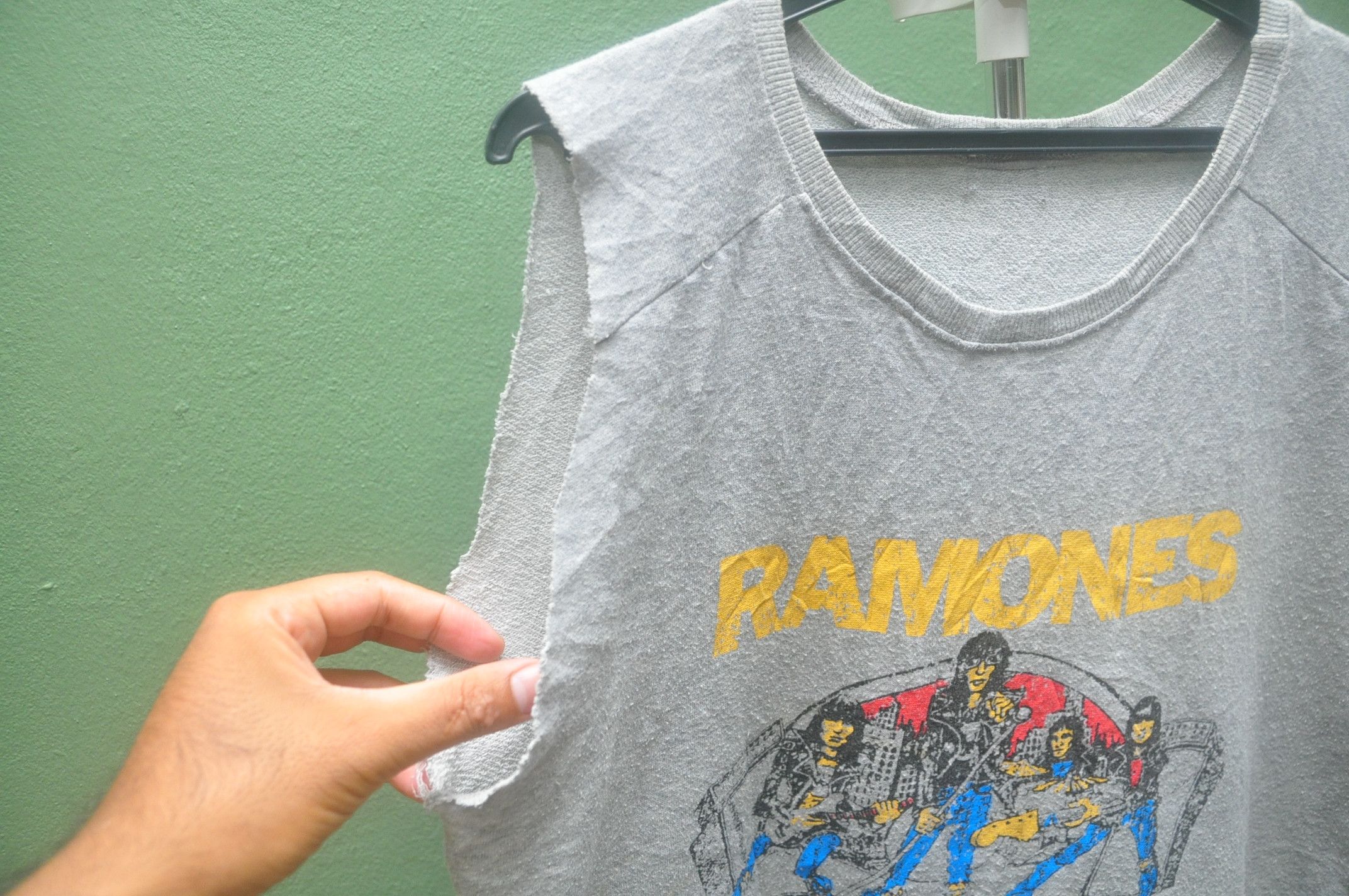 Band Tees × Japanese Brand × Vintage Vintage Ramones Band Music Shirt Fashion Style Size US L / EU 52-54 / 3 - 4 Thumbnail