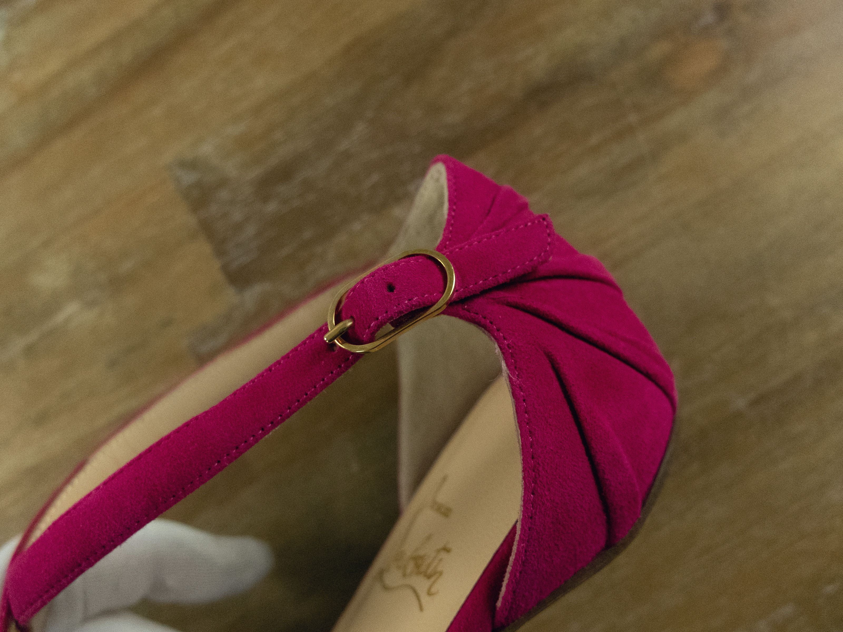 Christian Louboutin CHRISTIAN LOUBOUTIN Jazzy Doll pink suede t-strap sandals Size US 5.5 / IT 35.5 - 4 Thumbnail