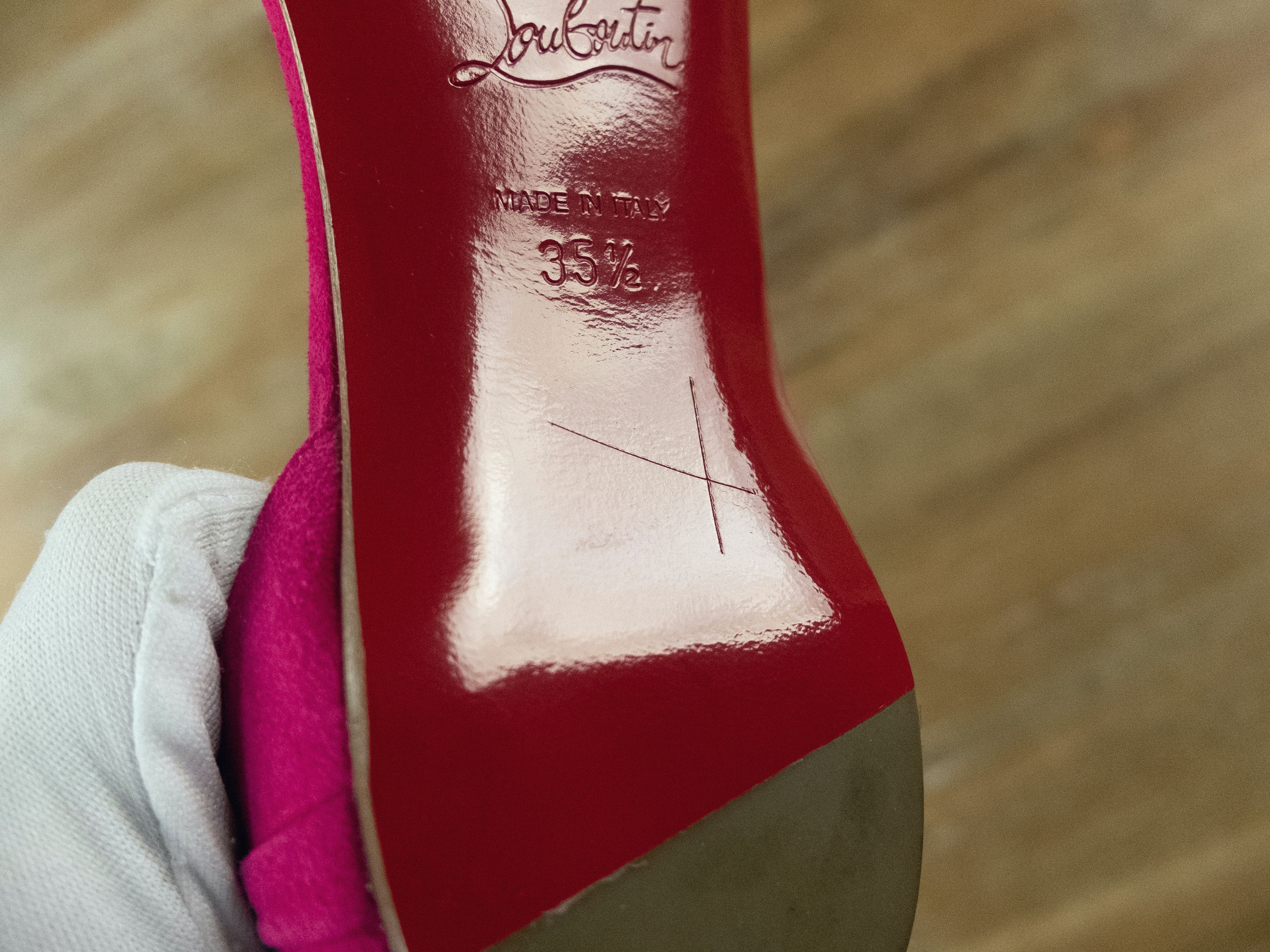 Christian Louboutin CHRISTIAN LOUBOUTIN Jazzy Doll pink suede t-strap sandals Size US 5.5 / IT 35.5 - 10 Thumbnail