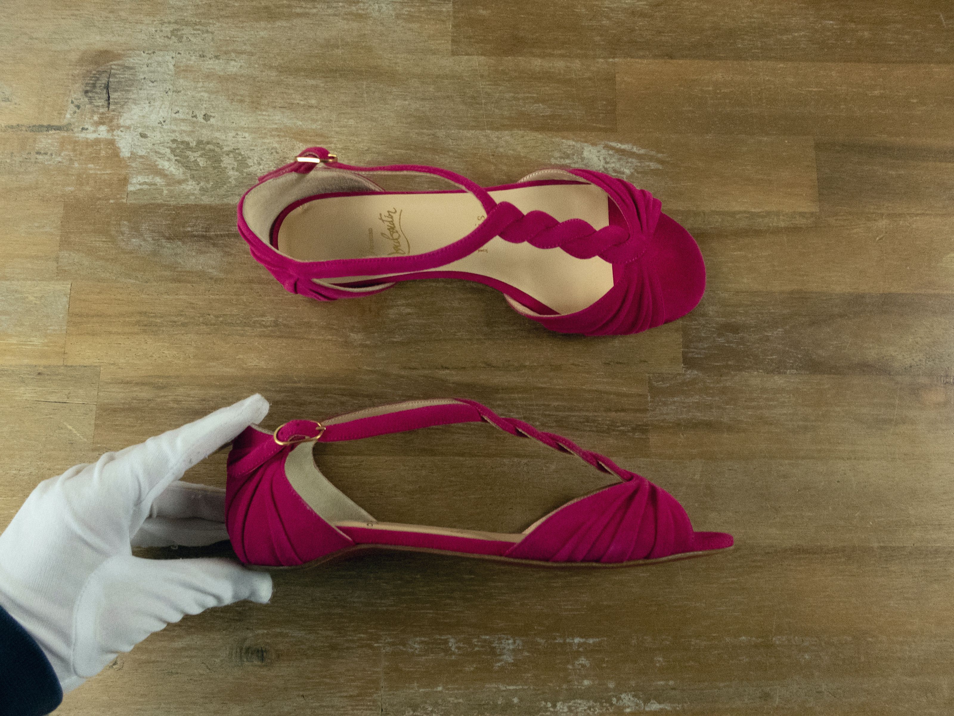 Christian Louboutin CHRISTIAN LOUBOUTIN Jazzy Doll pink suede t-strap sandals Size US 5.5 / IT 35.5 - 2 Thumbnail