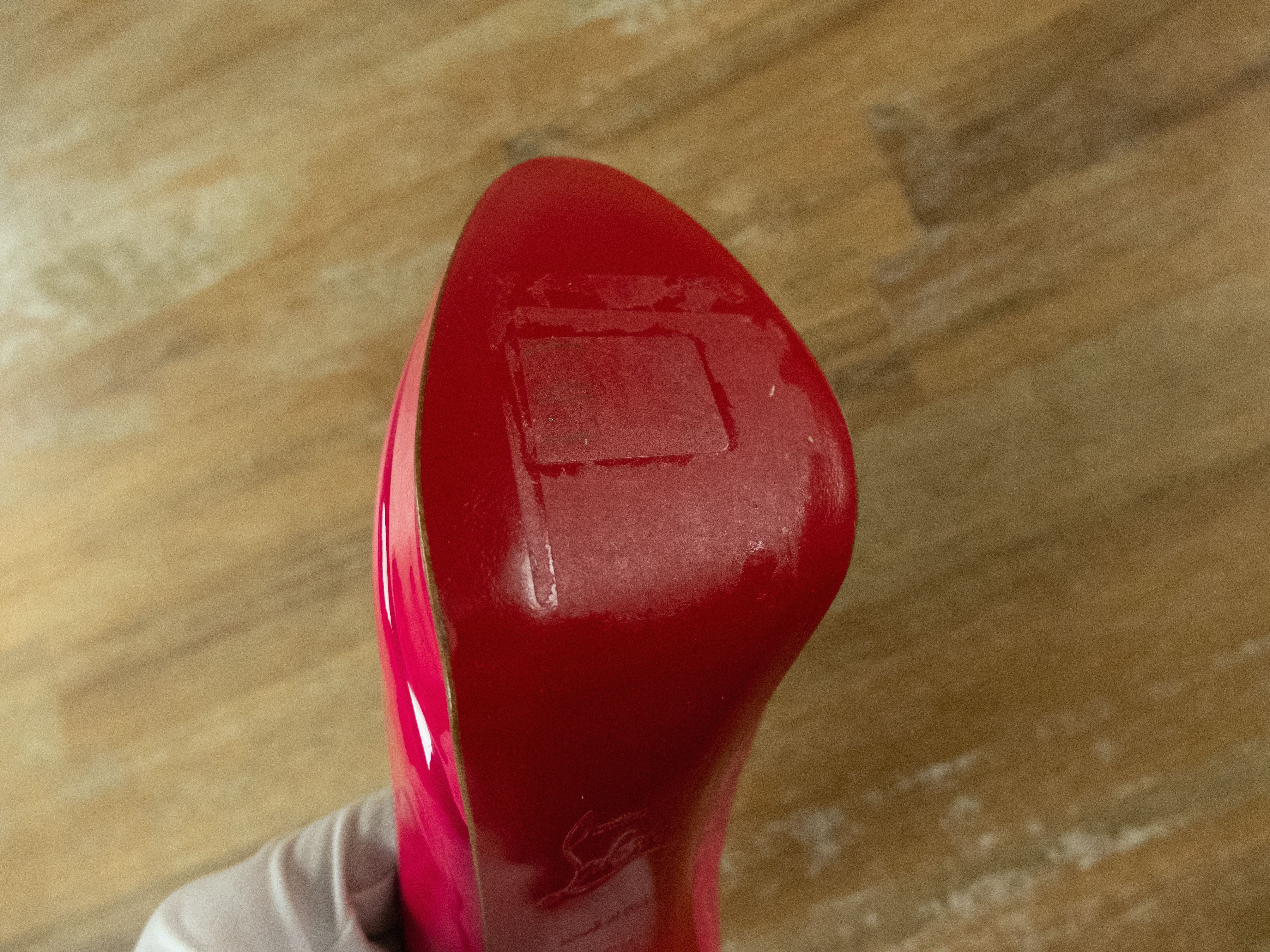 Christian Louboutin CHRISTIAN LOUBOUTIN Yolanda hot pink patent leather pumps Size US 6.5 / IT 36.5 - 7 Thumbnail