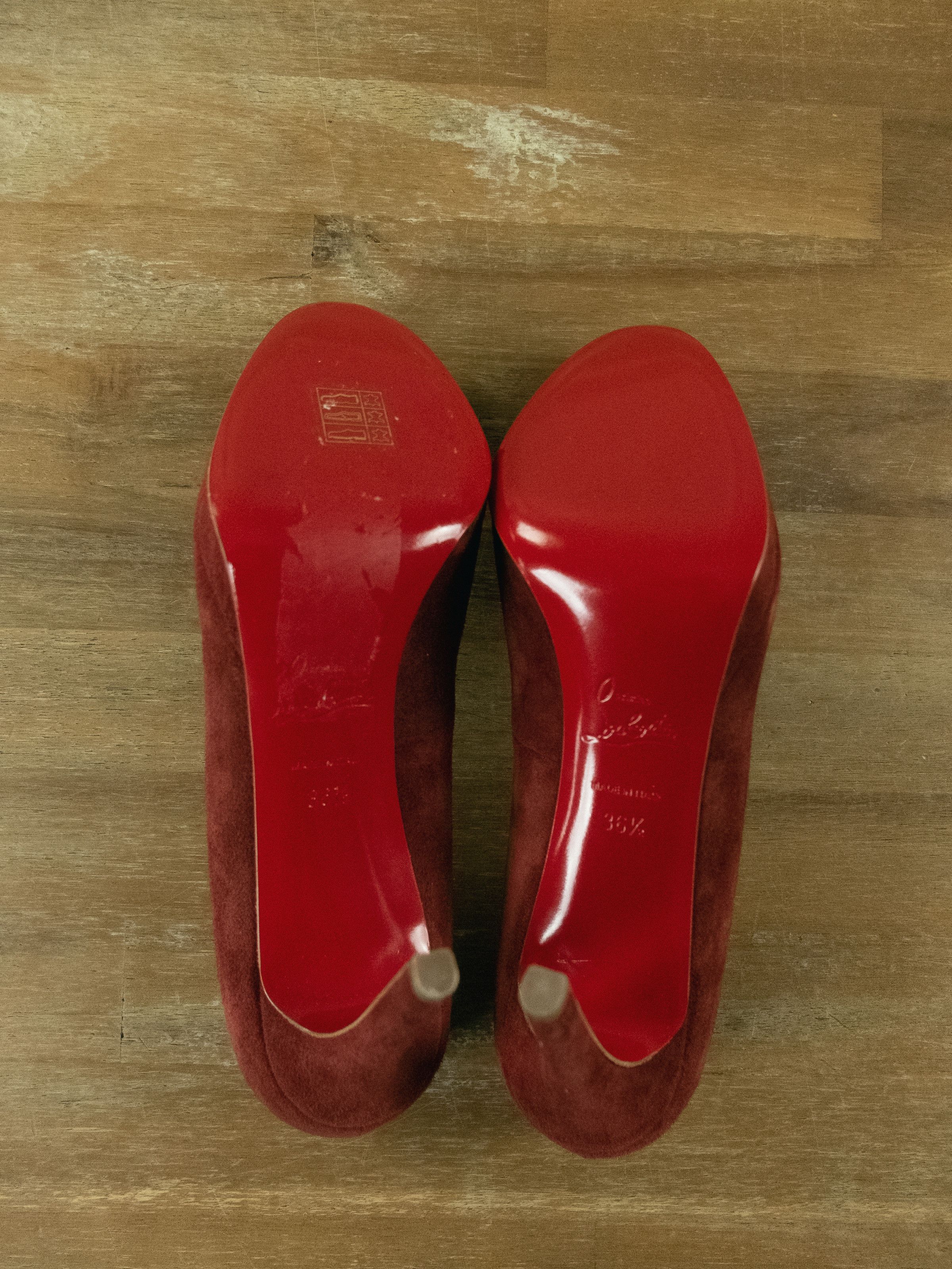 Christian Louboutin CHRISTIAN LOUBOUTIN Simple Pump red suede pumps shoes 36.5 Size US 6.5 / IT 36.5 - 7 Thumbnail
