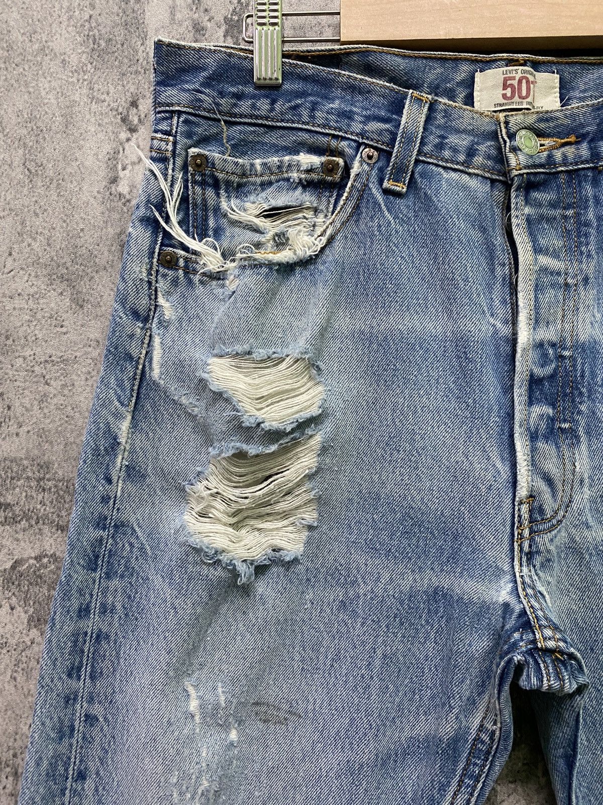 Disney × Levi's × Vintage Vintage LEVIS 501 Distressed Ripped Denim -L76 Size US 32 / EU 48 - 5 Thumbnail