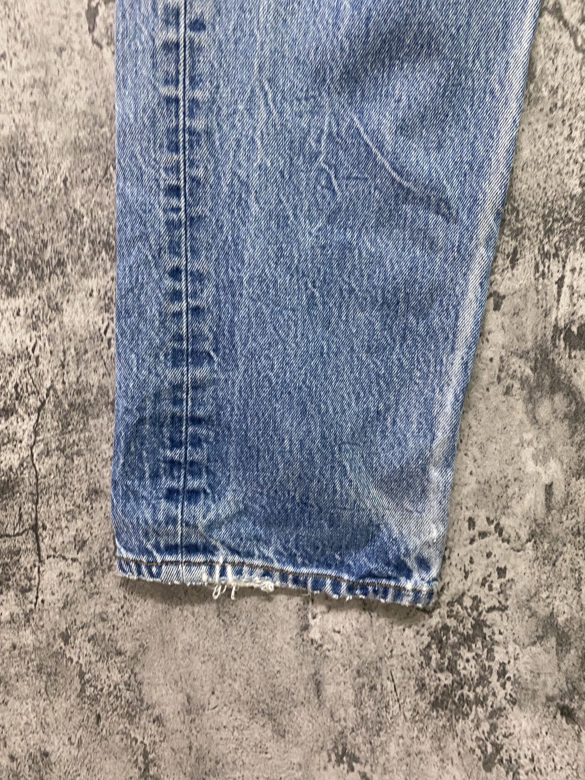 Disney × Levi's × Vintage Vintage LEVIS 501 Distressed Ripped Denim -L76 Size US 32 / EU 48 - 7 Thumbnail