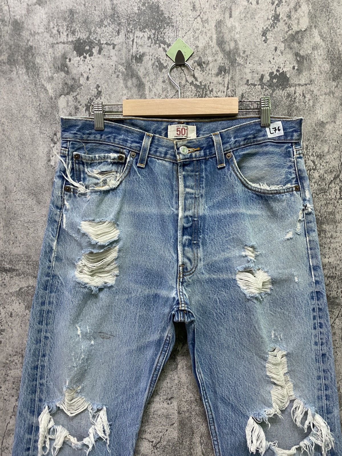 Disney × Levi's × Vintage Vintage LEVIS 501 Distressed Ripped Denim -L76 Size US 32 / EU 48 - 3 Thumbnail