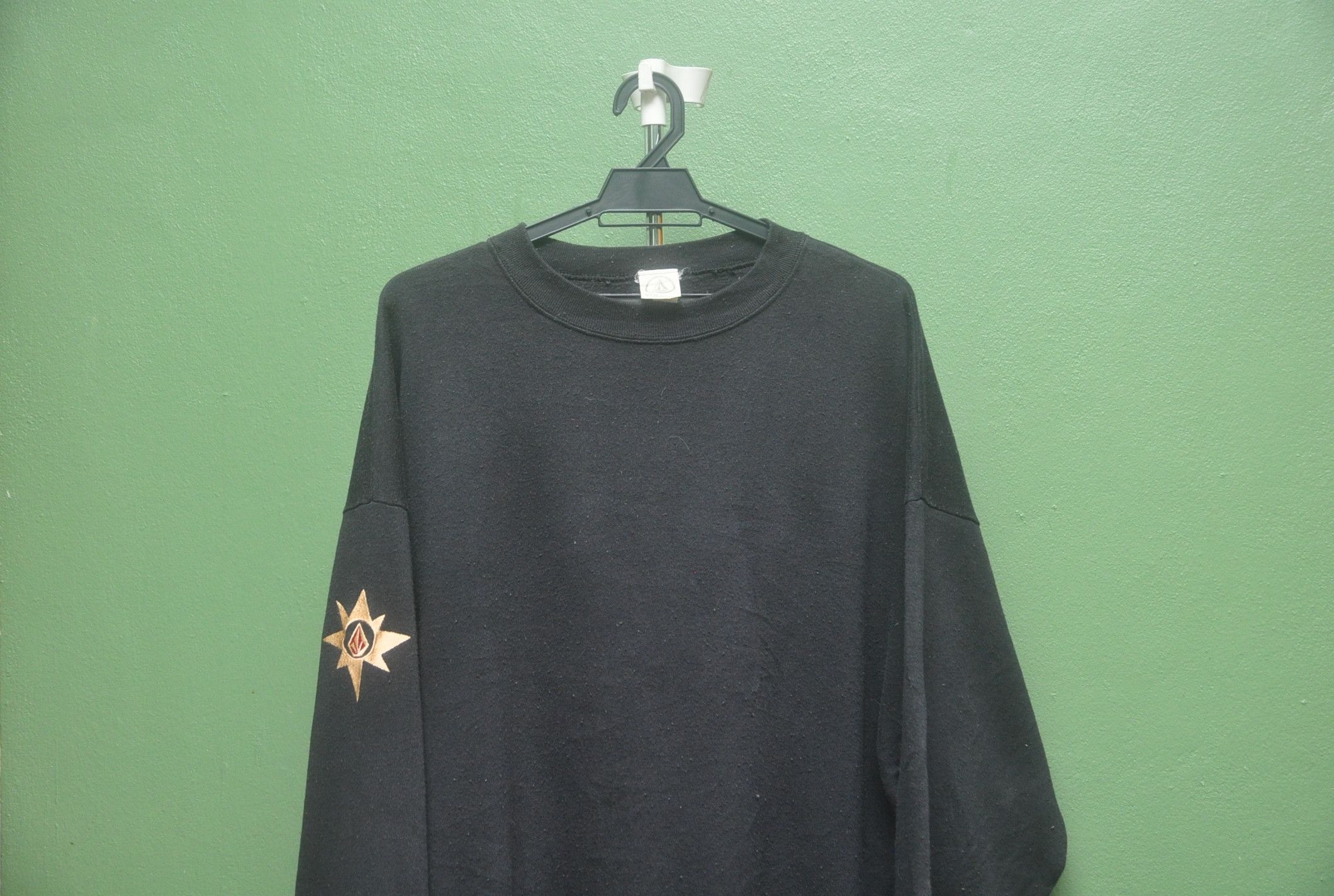 Vintage × Volcom Vintage Volcom Made In Usa Skateboarding Sweatshirt Size US XL / EU 56 / 4 - 3 Thumbnail